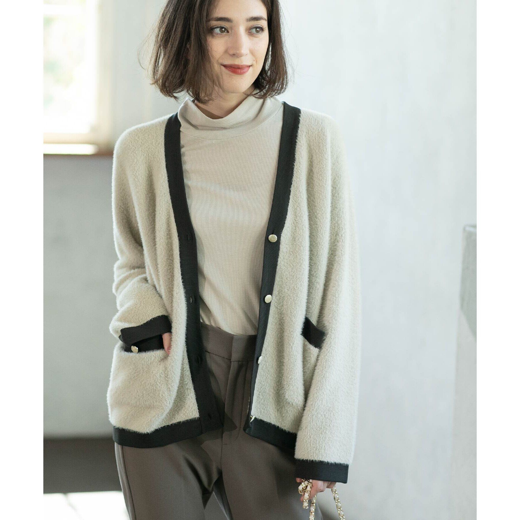 OPAQUE.CLIP「フェザーヤーン配色Vネックカーディガン【洗濯機洗い可】」|カーディガン|