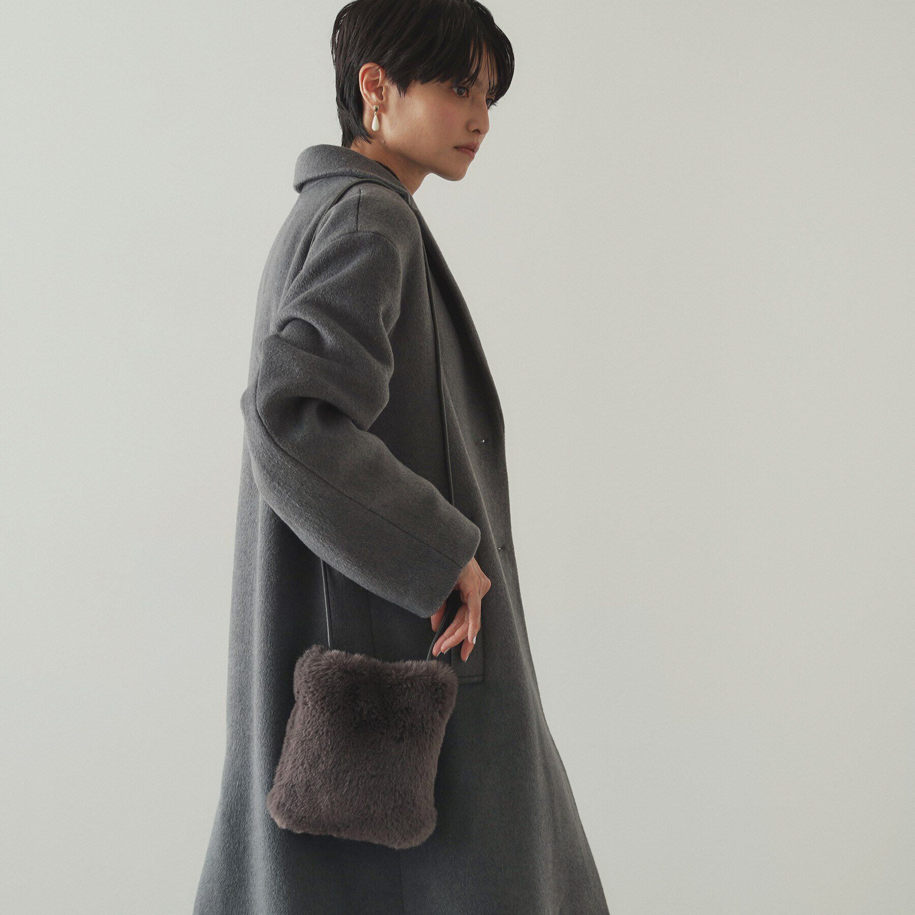 OPAQUE.CLIP「フェイクファースクエアミニポシェット」|ショルダー・メッセンジャー|