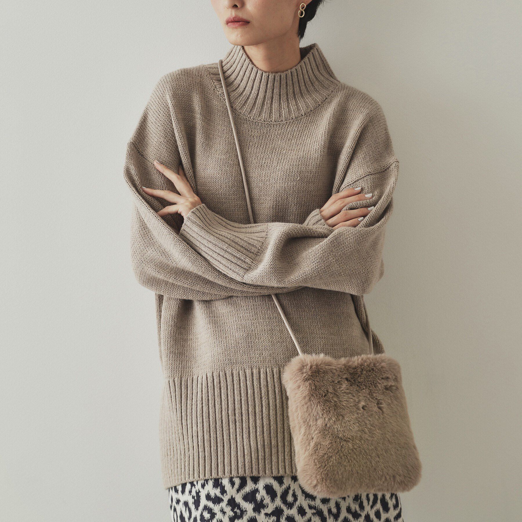 OPAQUE.CLIP「フェイクファースクエアミニポシェット」|ショルダー・メッセンジャー|モカブラウン(042