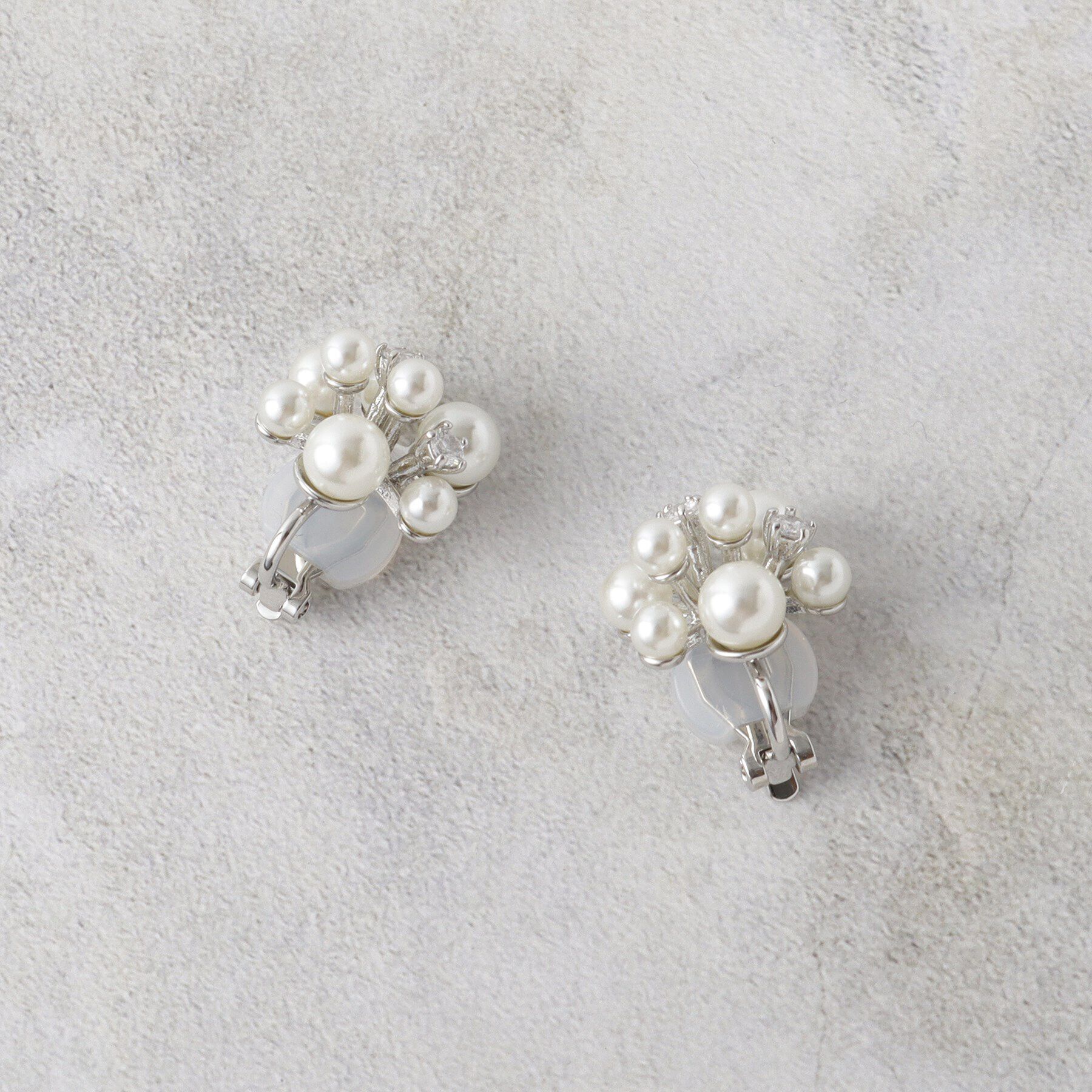 OPAQUE.CLIP「フェイクパール&times;ビジューイヤリング」|イヤリング|シルバー(006)