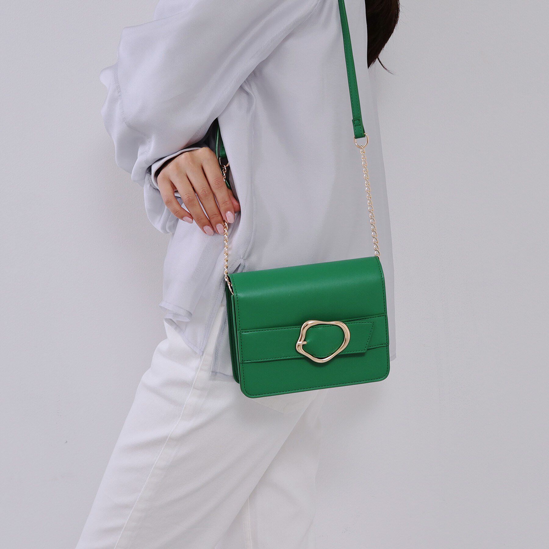 OPAQUE.CLIP「【ミラー付き】デザインバックルミニショルダーバッグ」|ショルダー・メッセンジャー|