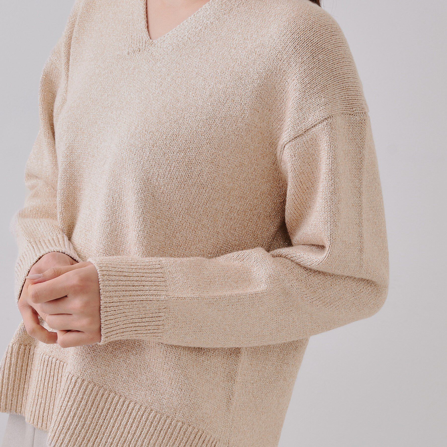 OPAQUE.CLIP「ラメヤーンVネックニット【洗濯機洗い可】」|ニット・セーター|