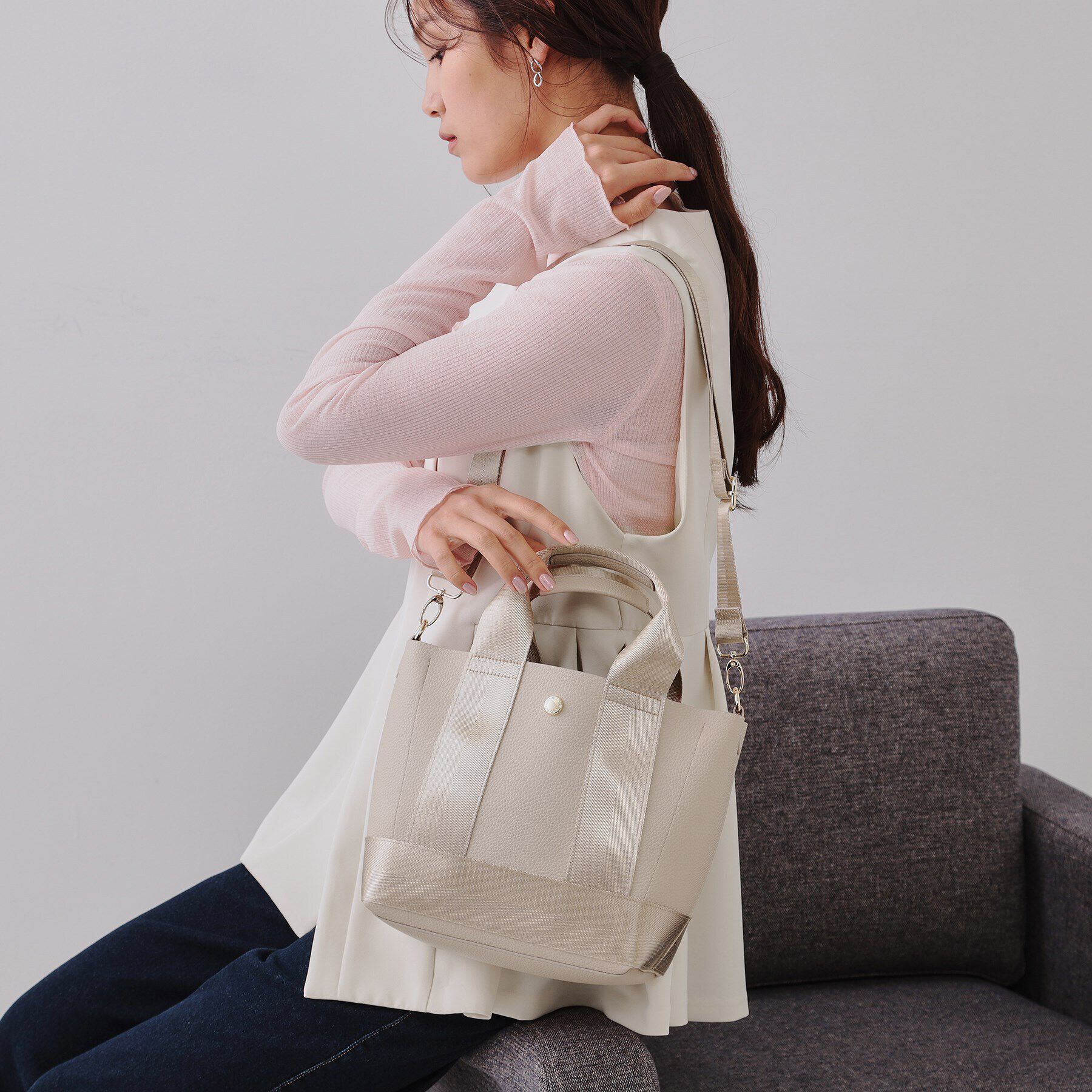 OPAQUE.CLIP「【2WAY】シュリンク合皮コンビミドルショルダーバッグ」|ショルダー・メッセンジャー|ベージュ(052)