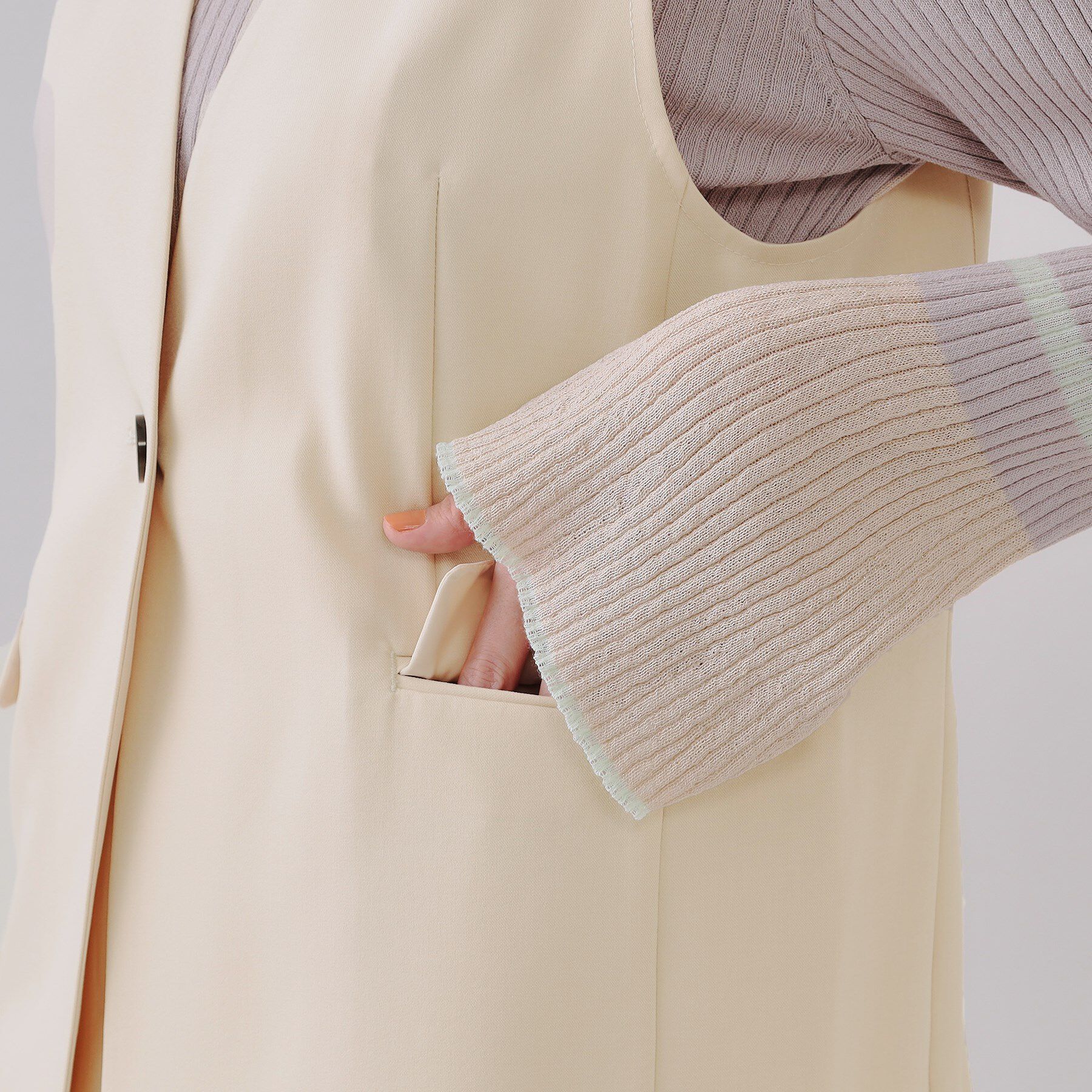 OPAQUE.CLIP「ノーカラーVネックジレ/セットアップ対応【洗濯機洗い可】」|ベスト・ジレ|