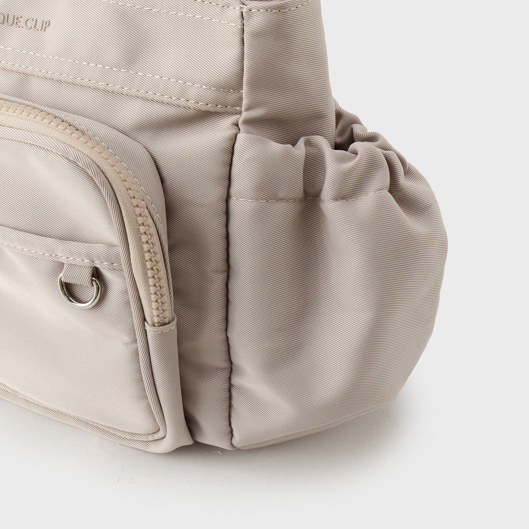 OPAQUE.CLIP「フロントポケット3層デザインショルダーバッグ【マルチポケット】」|ショルダー・メッセンジャー|