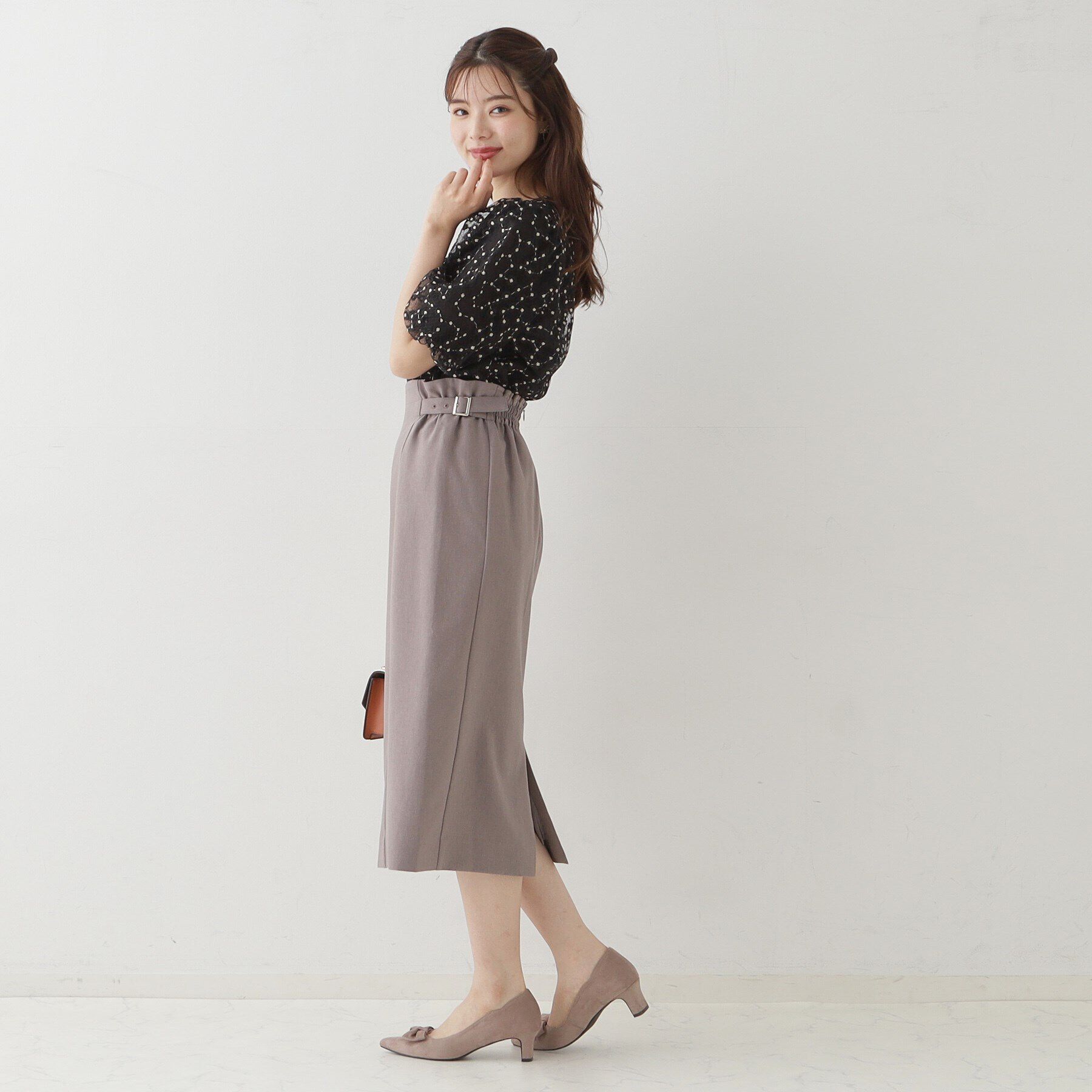 Couture broach「【二の腕カバー】デイジーエンブロ刺繍ブラウス」|シャツ・ブラウス|