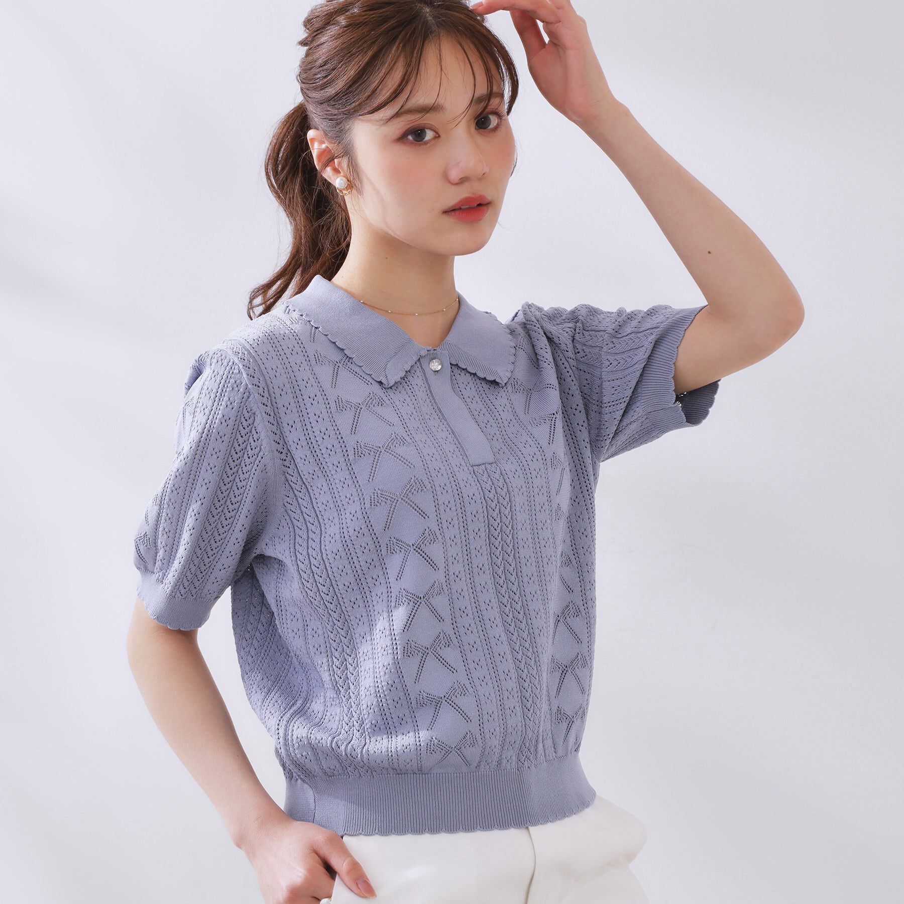 Couture broach「【洗える・大人可愛い】リボン透かし柄ポロニット」|ニット・セーター|ブルー(091)