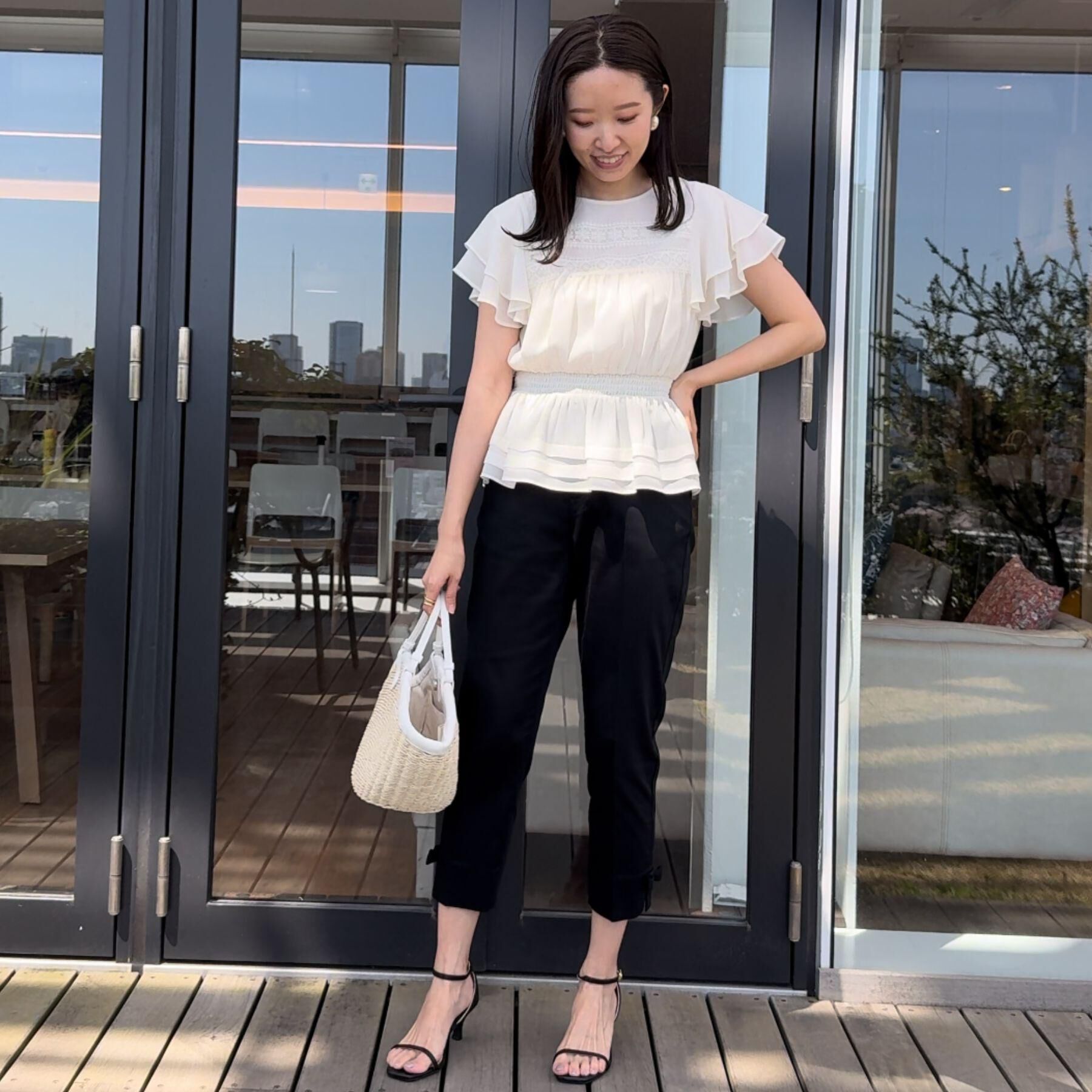 Couture broach「【大人可愛い・華やか】ダブルフリル袖ペプラムブラウス」|シャツ・ブラウス|