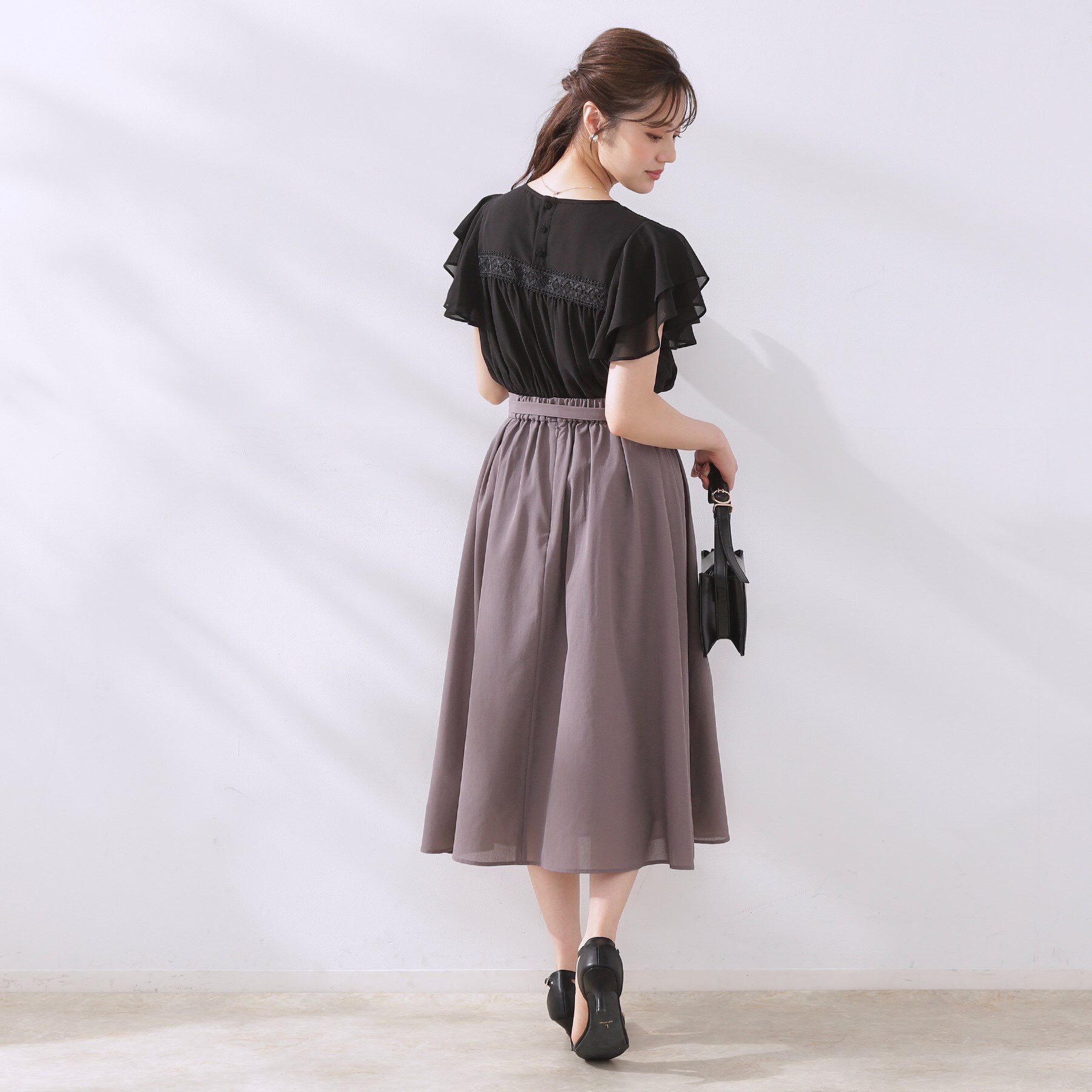 Couture broach「【大人可愛い・華やか】ダブルフリル袖ペプラムブラウス」|シャツ・ブラウス|