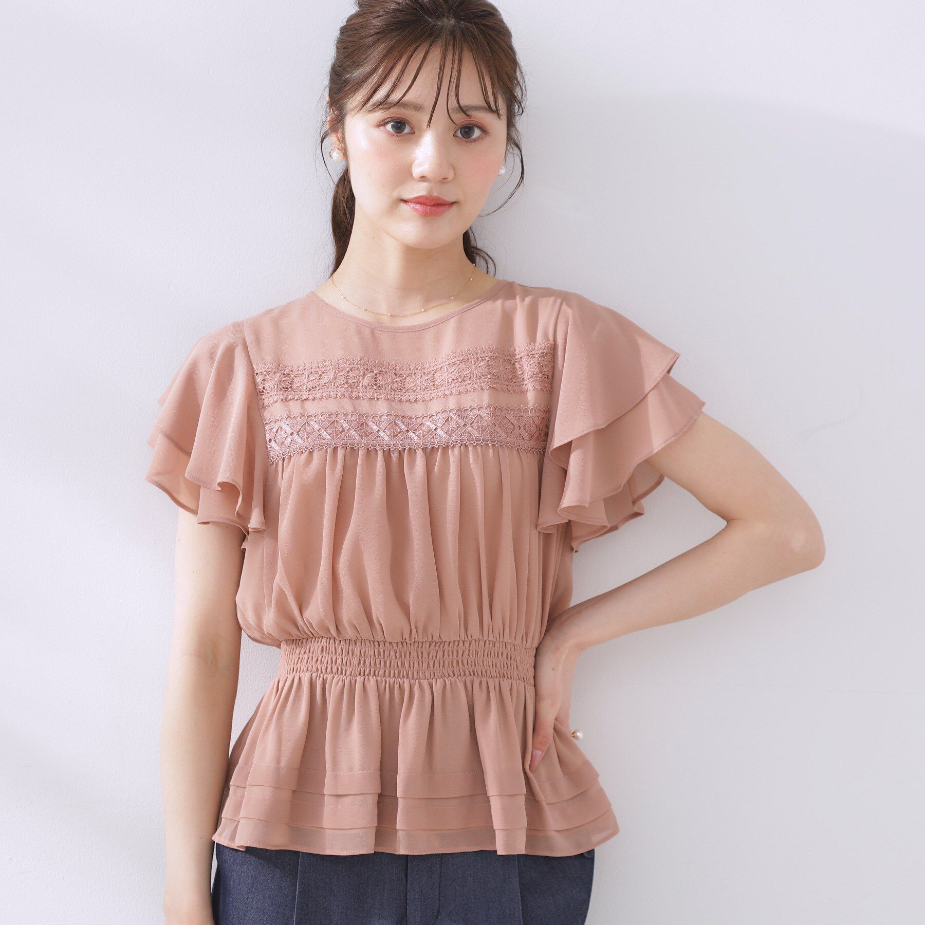 Couture broach「【大人可愛い・華やか】ダブルフリル袖ペプラムブラウス」|シャツ・ブラウス|