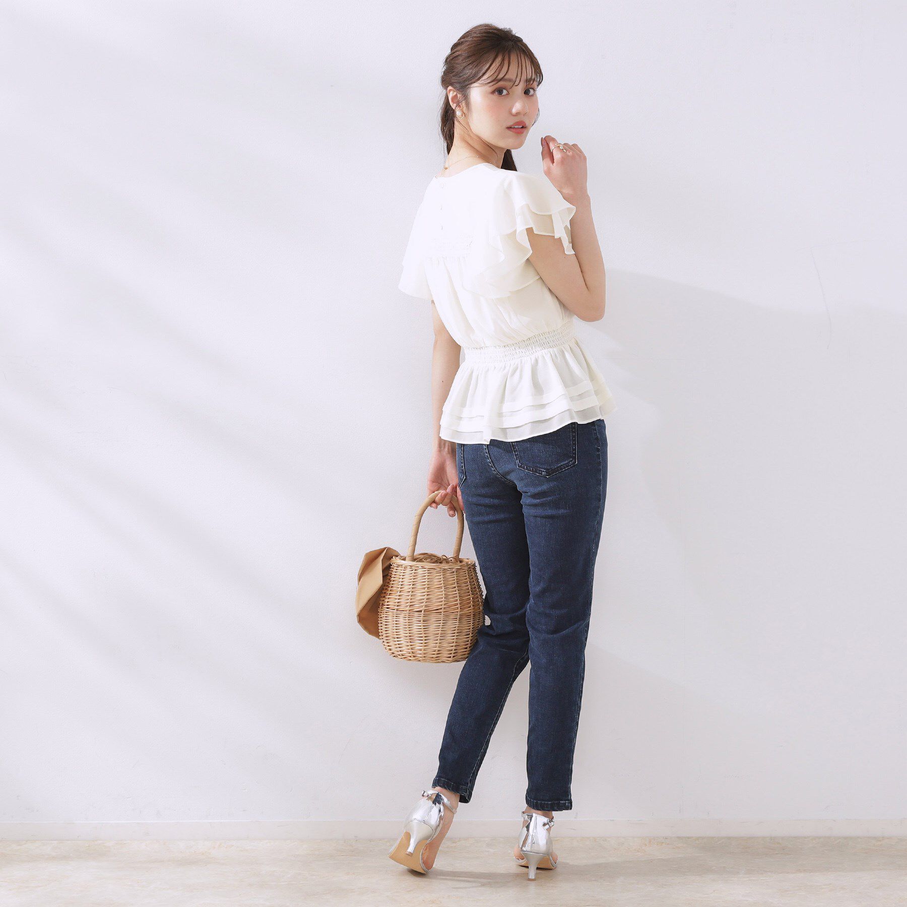 Couture broach「【大人可愛い・華やか】ダブルフリル袖ペプラムブラウス」|シャツ・ブラウス|