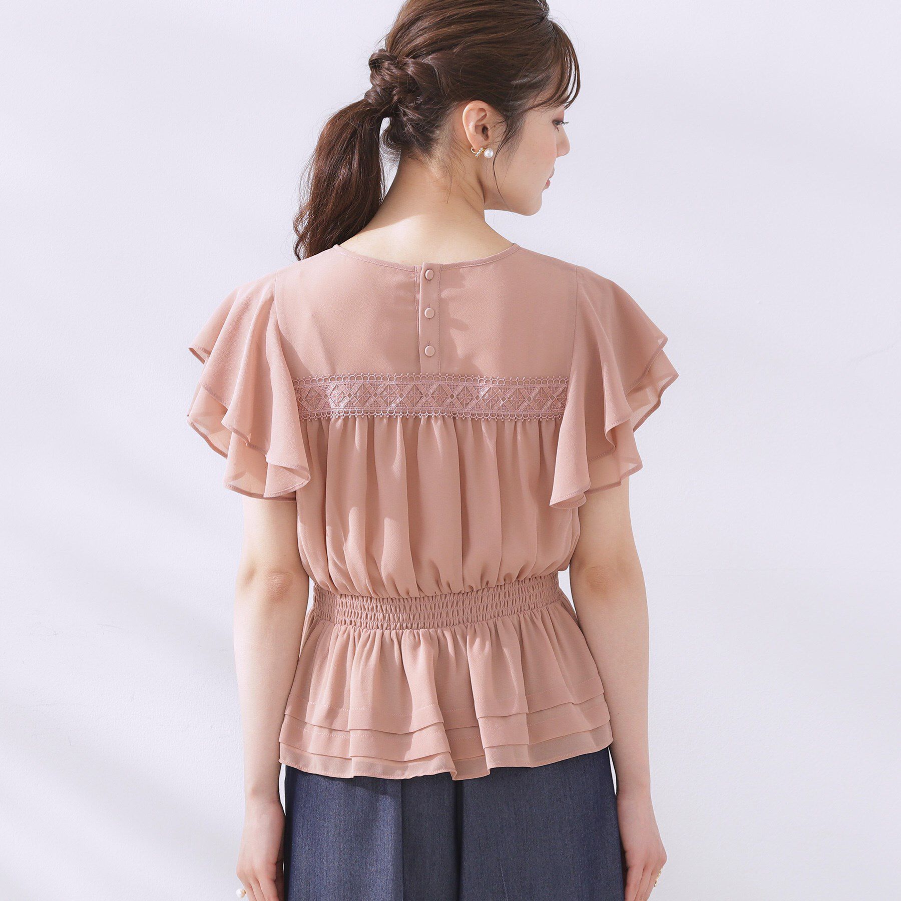 Couture broach「【大人可愛い・華やか】ダブルフリル袖ペプラムブラウス」|シャツ・ブラウス|