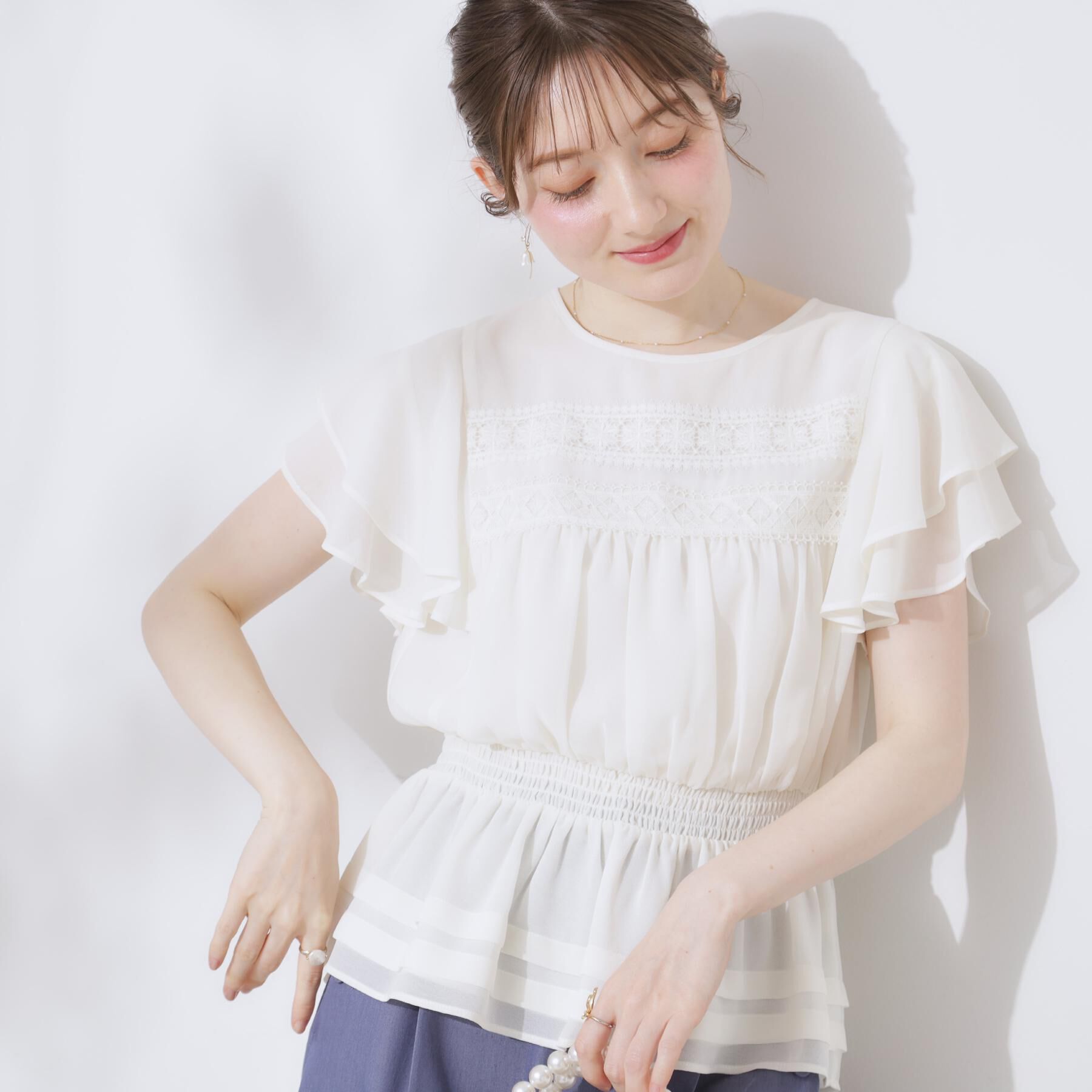 Couture broach「【大人可愛い・華やか】ダブルフリル袖ペプラムブラウス」|シャツ・ブラウス|