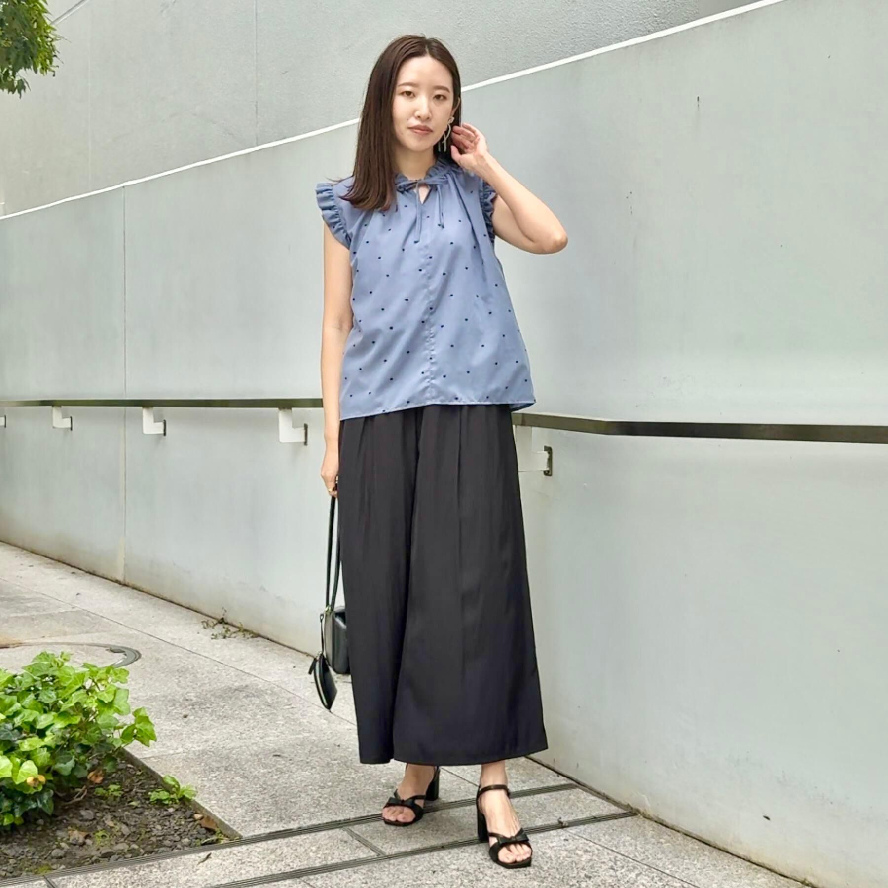 Couture broach「【マシンウォッシャブル】ドット刺繍リボンデザインブラウス」|シャツ・ブラウス|