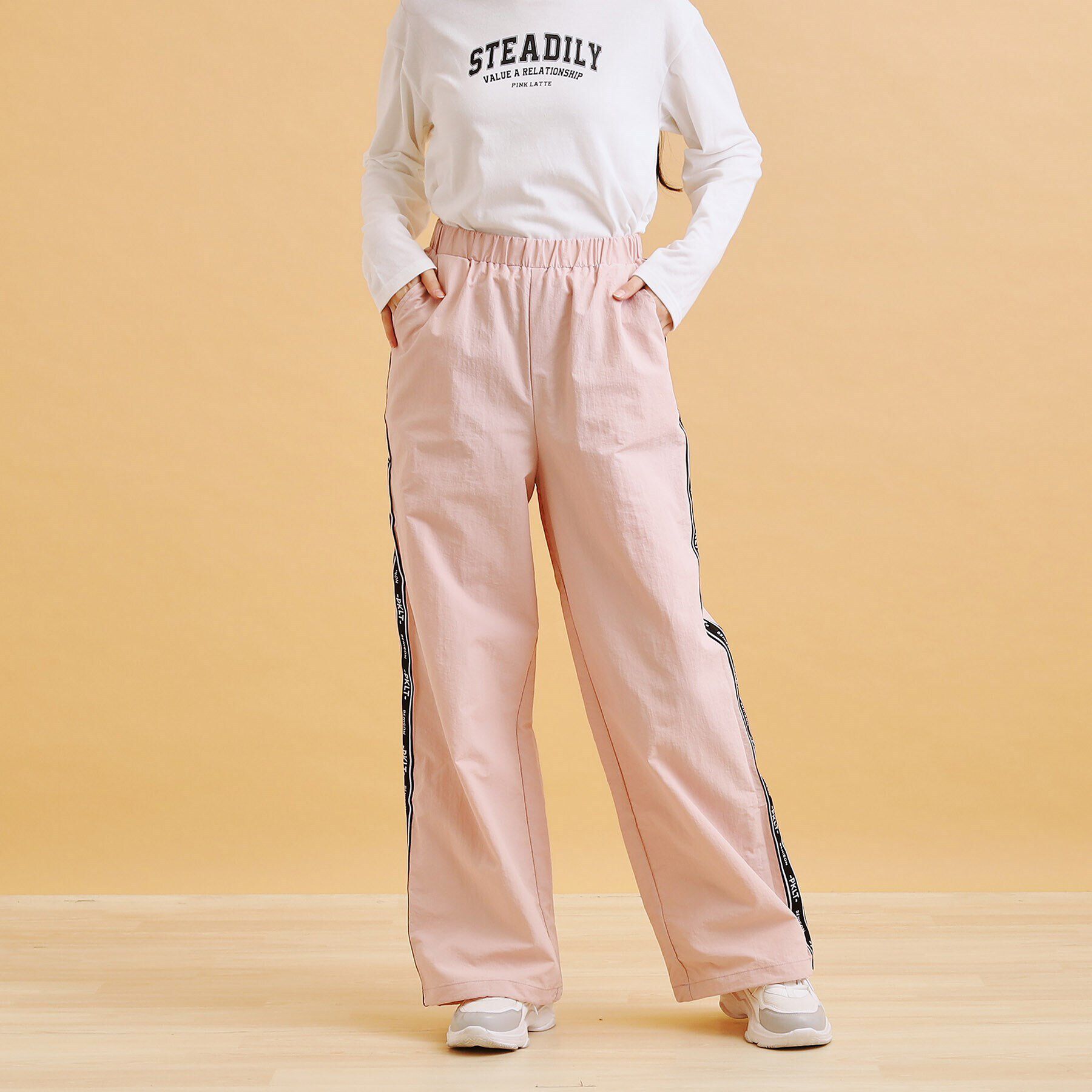 PINK-latte「ロゴラインパラシュートパンツ」|その他|ピンク(071)