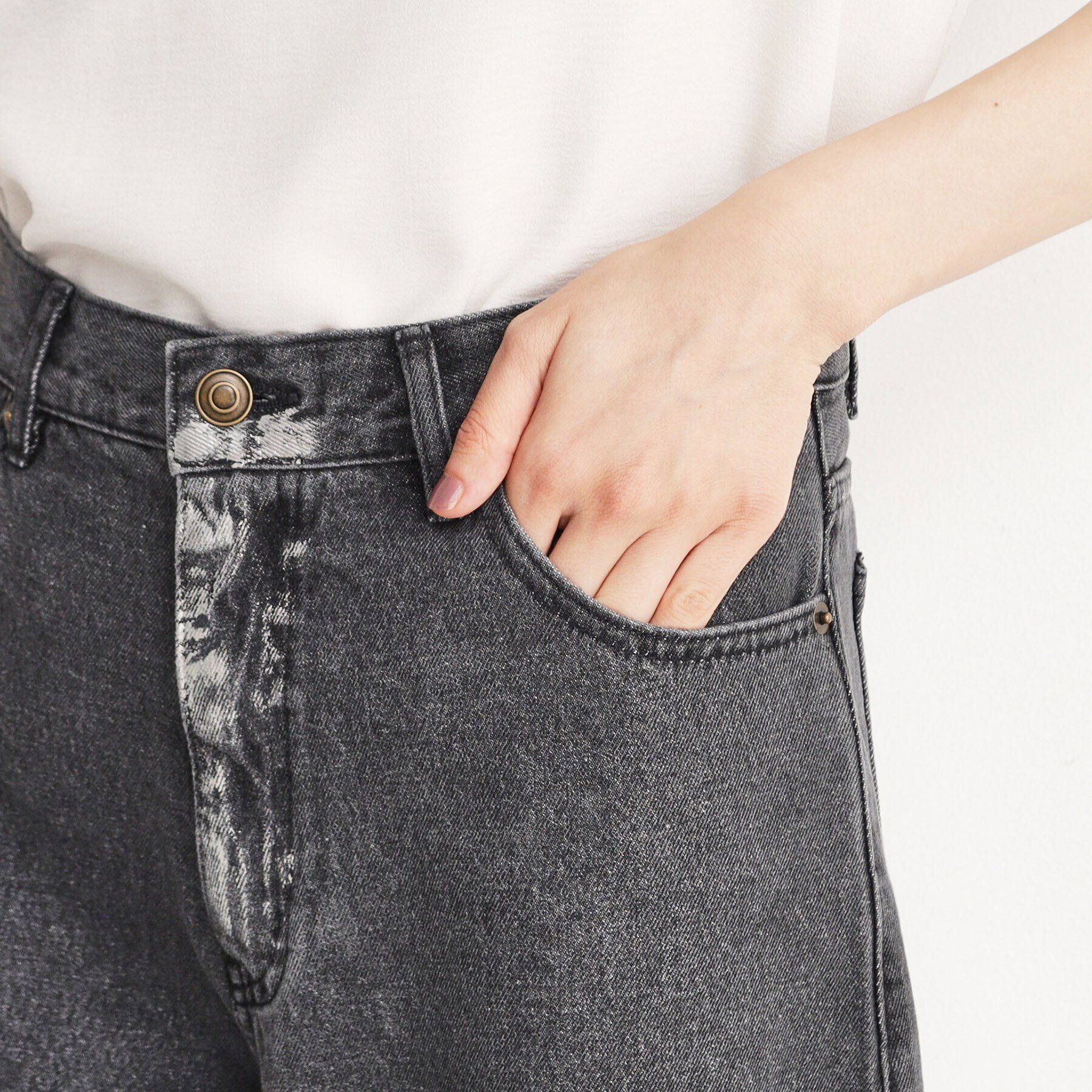 THE SHOP TK「【＠BAILA掲載】クリスタル＆箔プリントワイドデニムパンツ」|デニム|