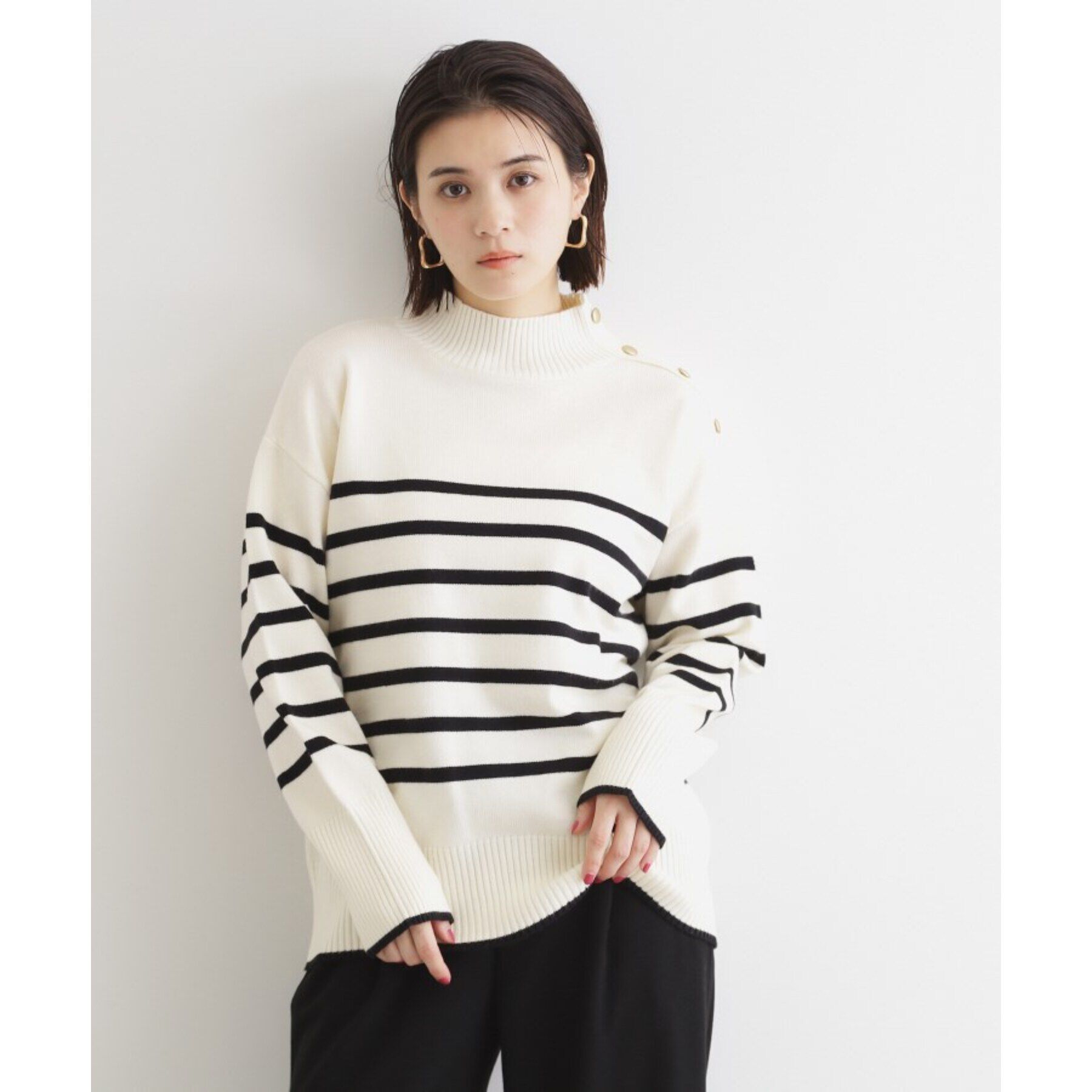 THE SHOP TK「【毛玉になりにくい／静電気防止】配色肩ボタンハイネックニット／洗える」|ニット・セーター|