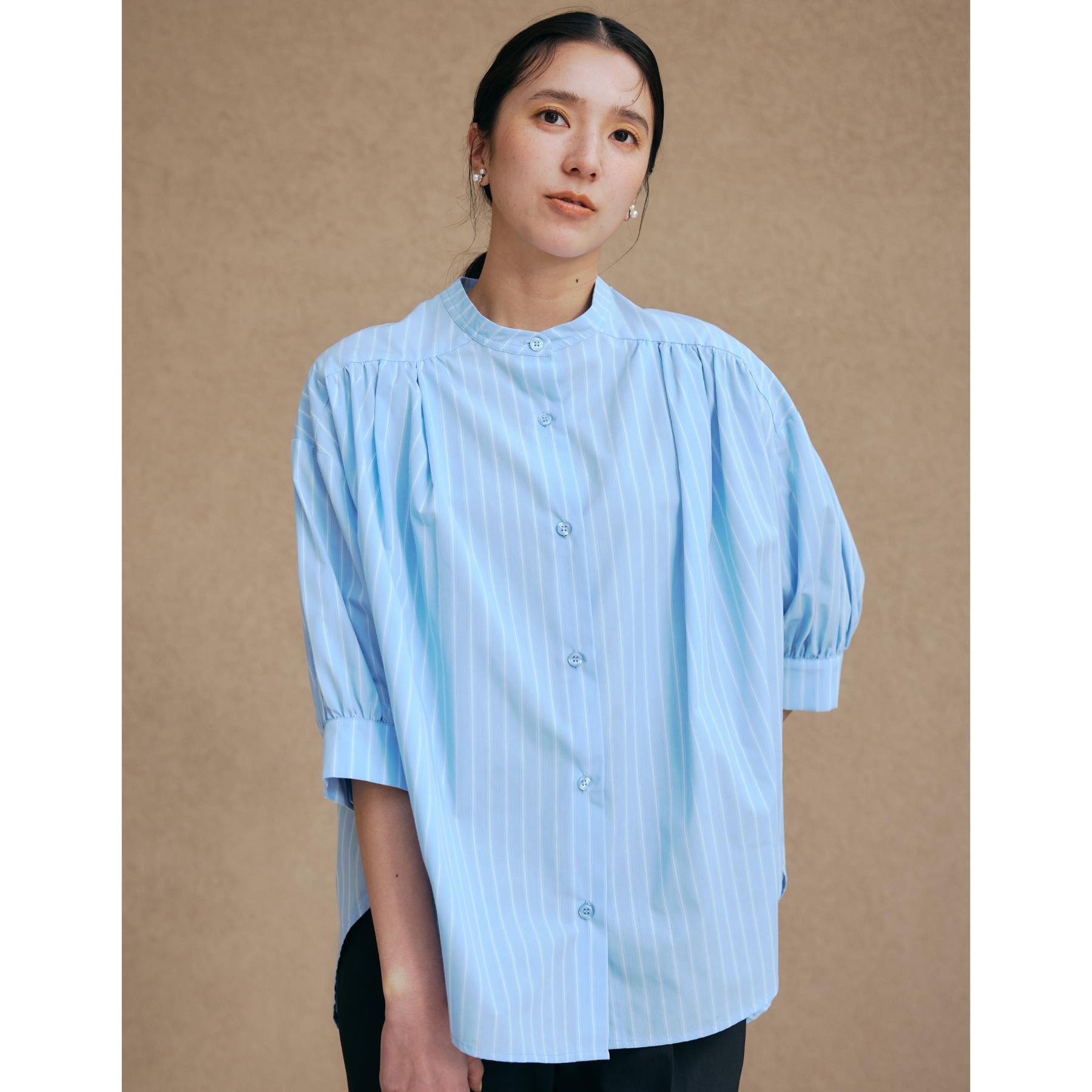 THE SHOP TK「【体型カバー】6分袖バックシャーリングシャツ/洗える」|シャツ・ブラウス|