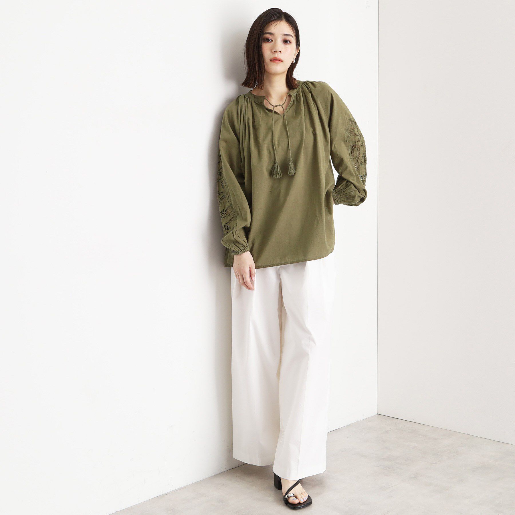 THE SHOP TK「袖刺繍コットンブラウス【洗える】」|シャツ・ブラウス|