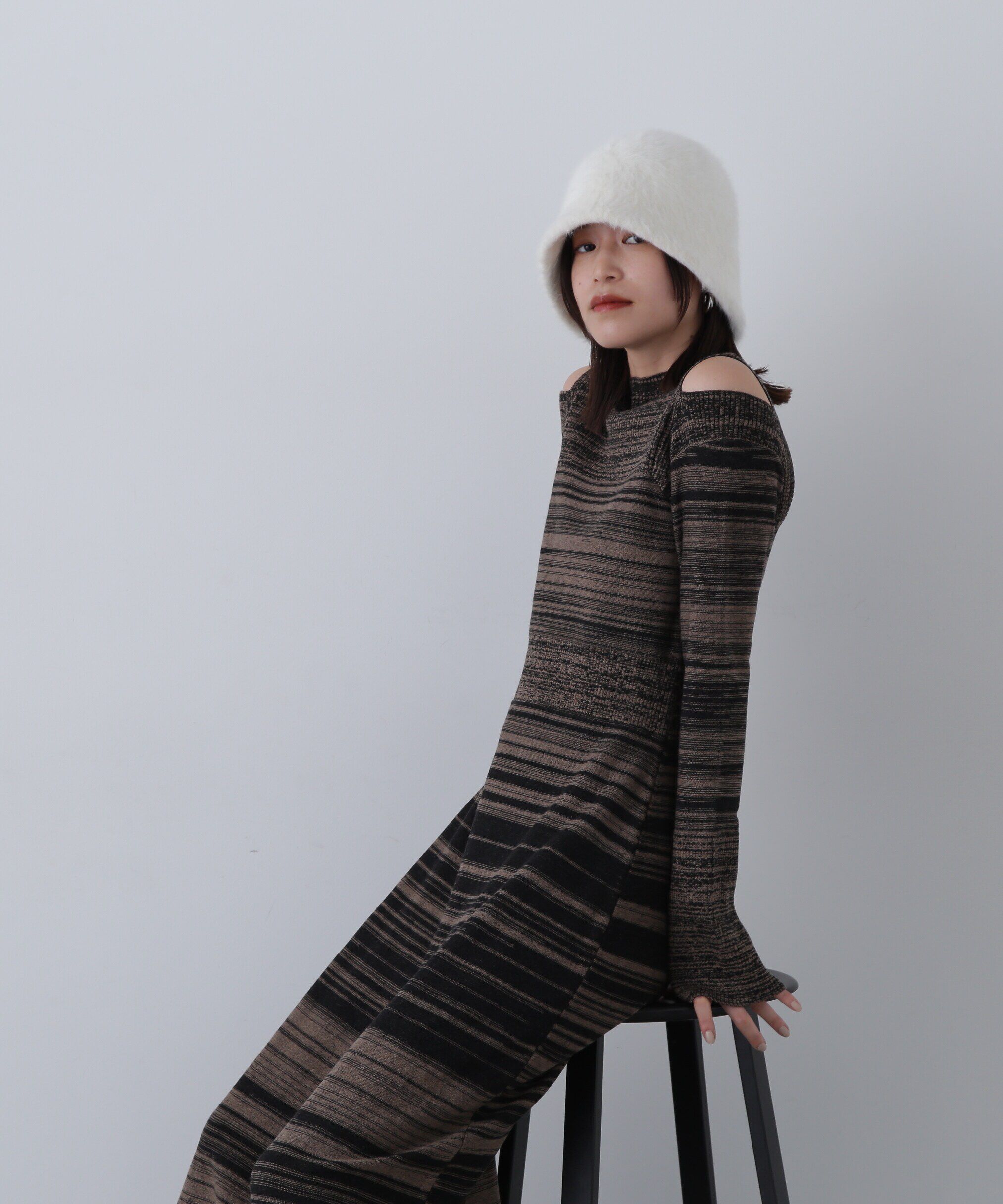  「コールドショルダーニットワンピース」|ワンピース|ブラウンミッ 1