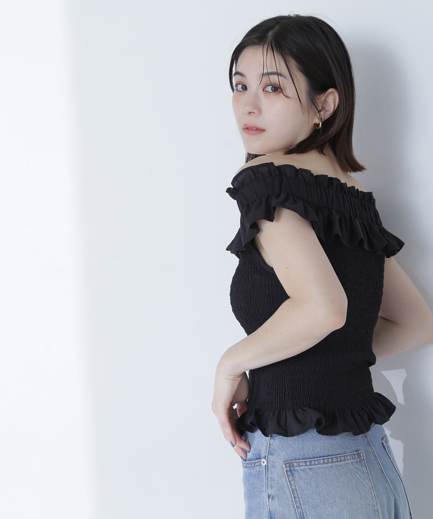  「フリルシャーリングオフショルブラウス」|シャツ・ブラウス|