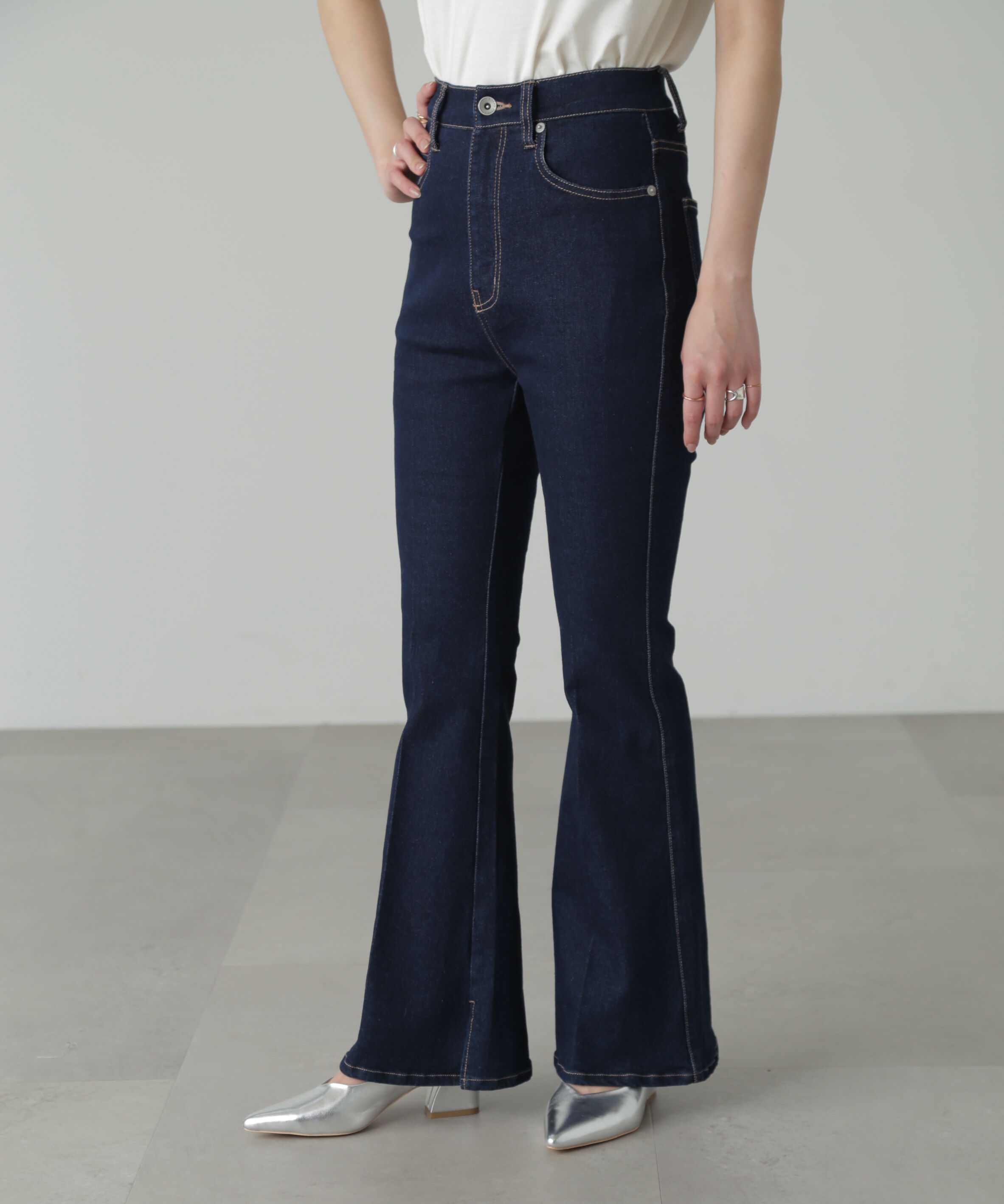  「[低身長サイズ/Sシリーズ]内スリットベルボトムデニムパンツ」|その他|