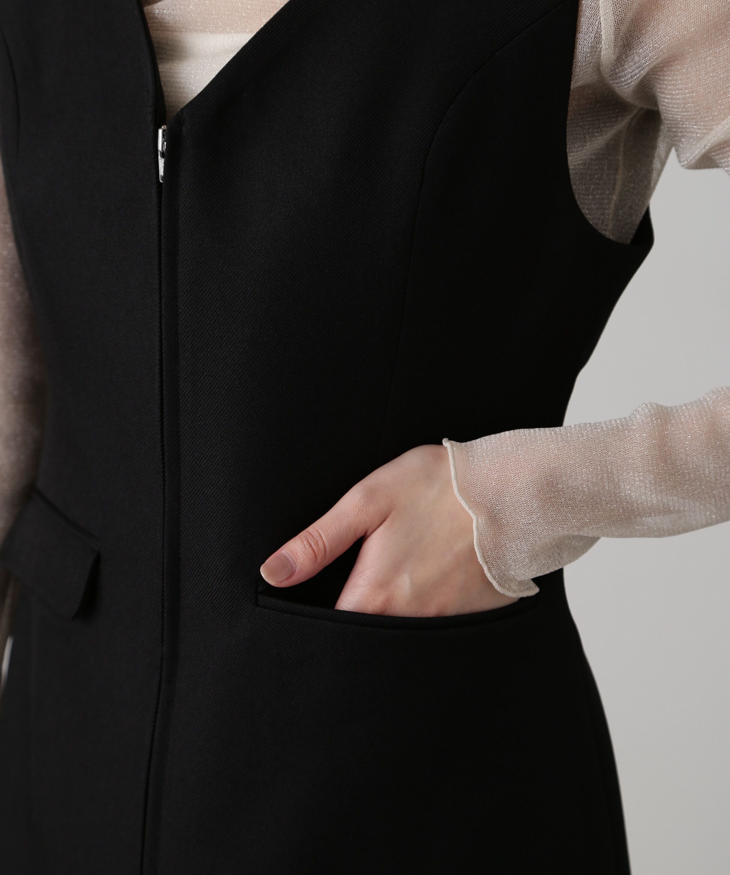  「ジップ使いミニジャンスカ」|ワンピース|