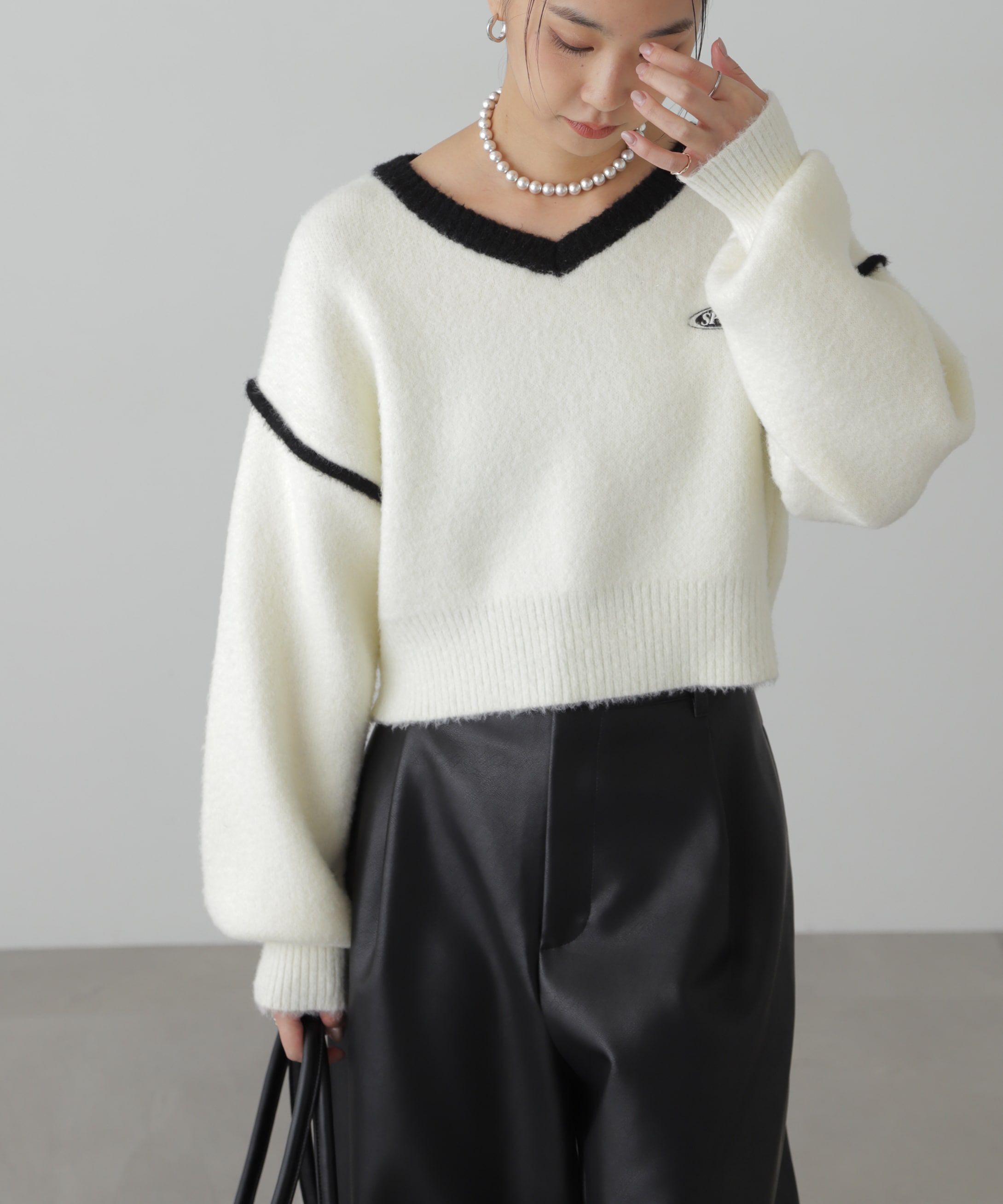  「Vネック配色ショート丈ニット」|ニット・セーター|