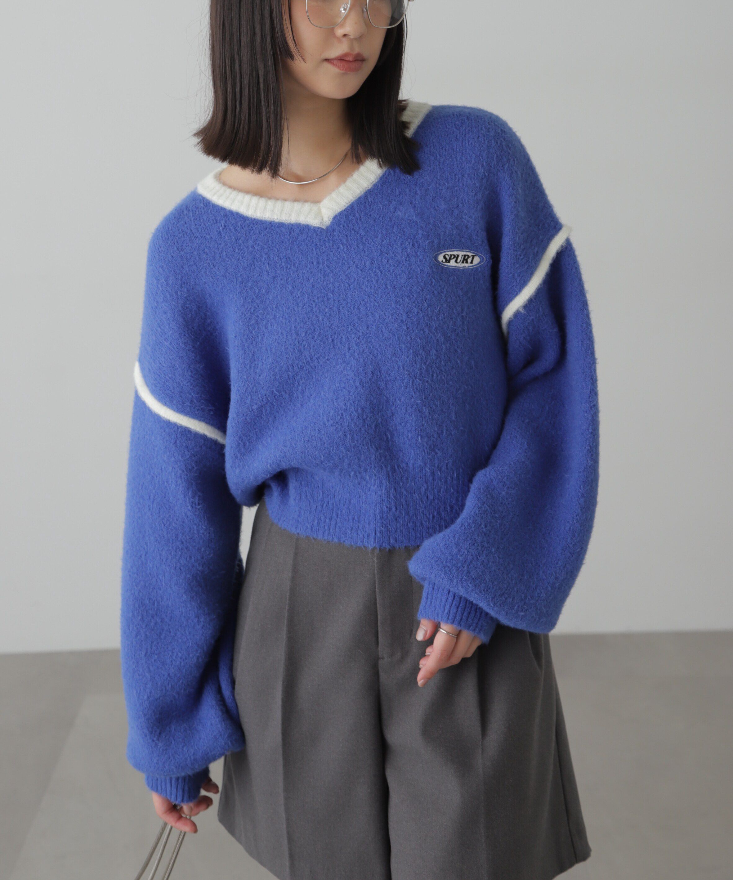  「Vネック配色ショート丈ニット」|ニット・セーター|ブルー