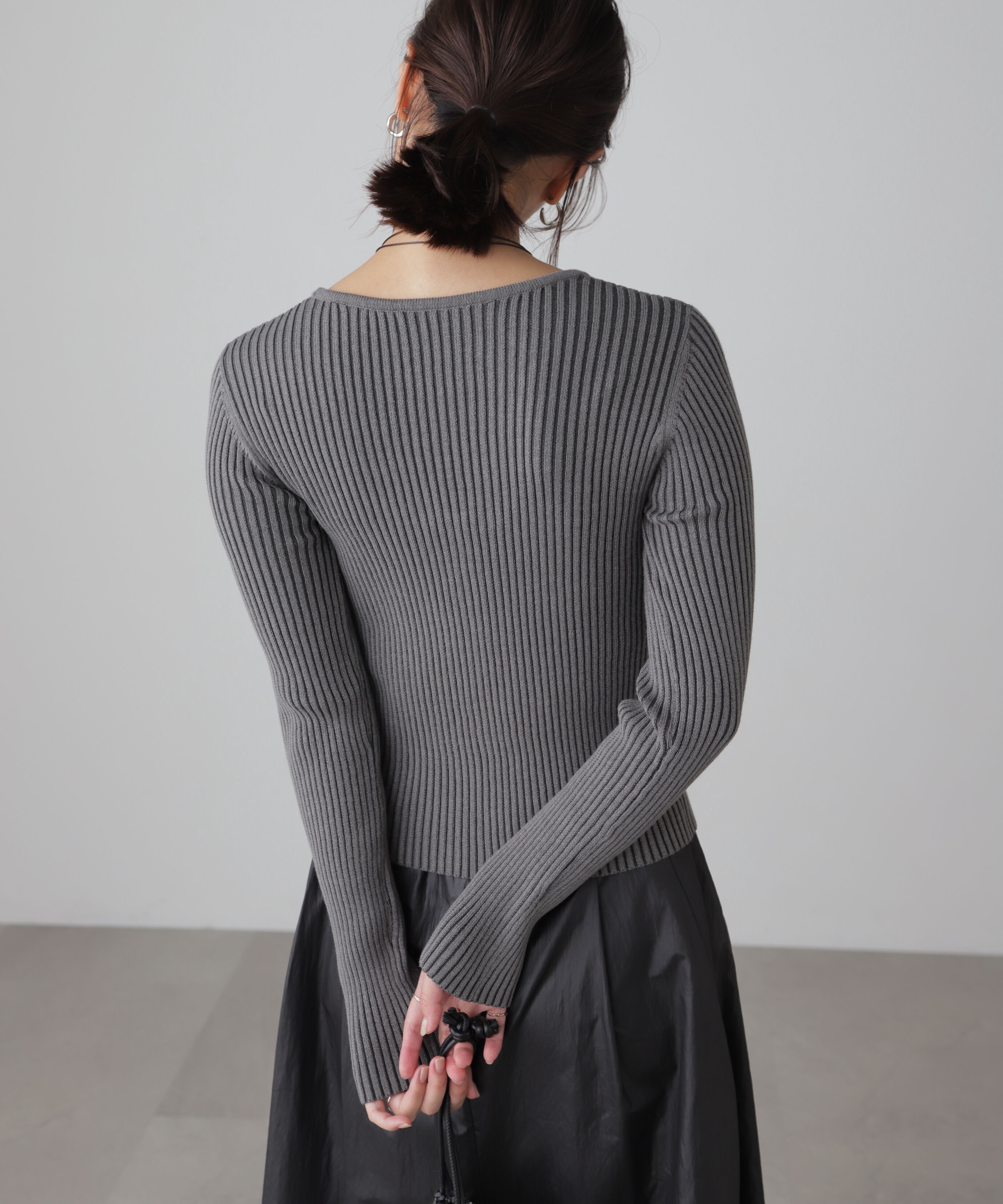  「フロントジップリブVネックニット」|ニット・セーター|