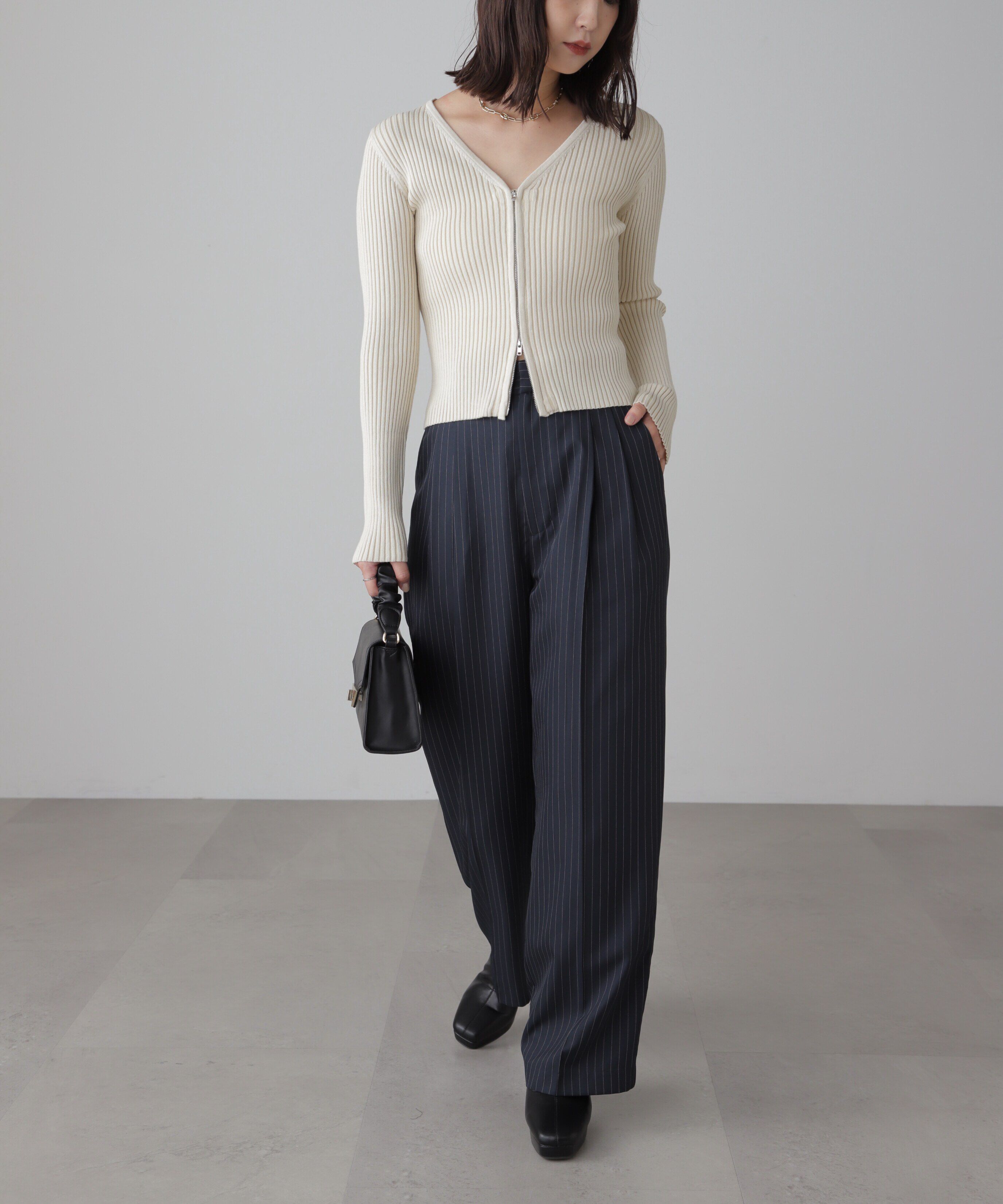  「フロントジップリブVネックニット」|ニット・セーター|