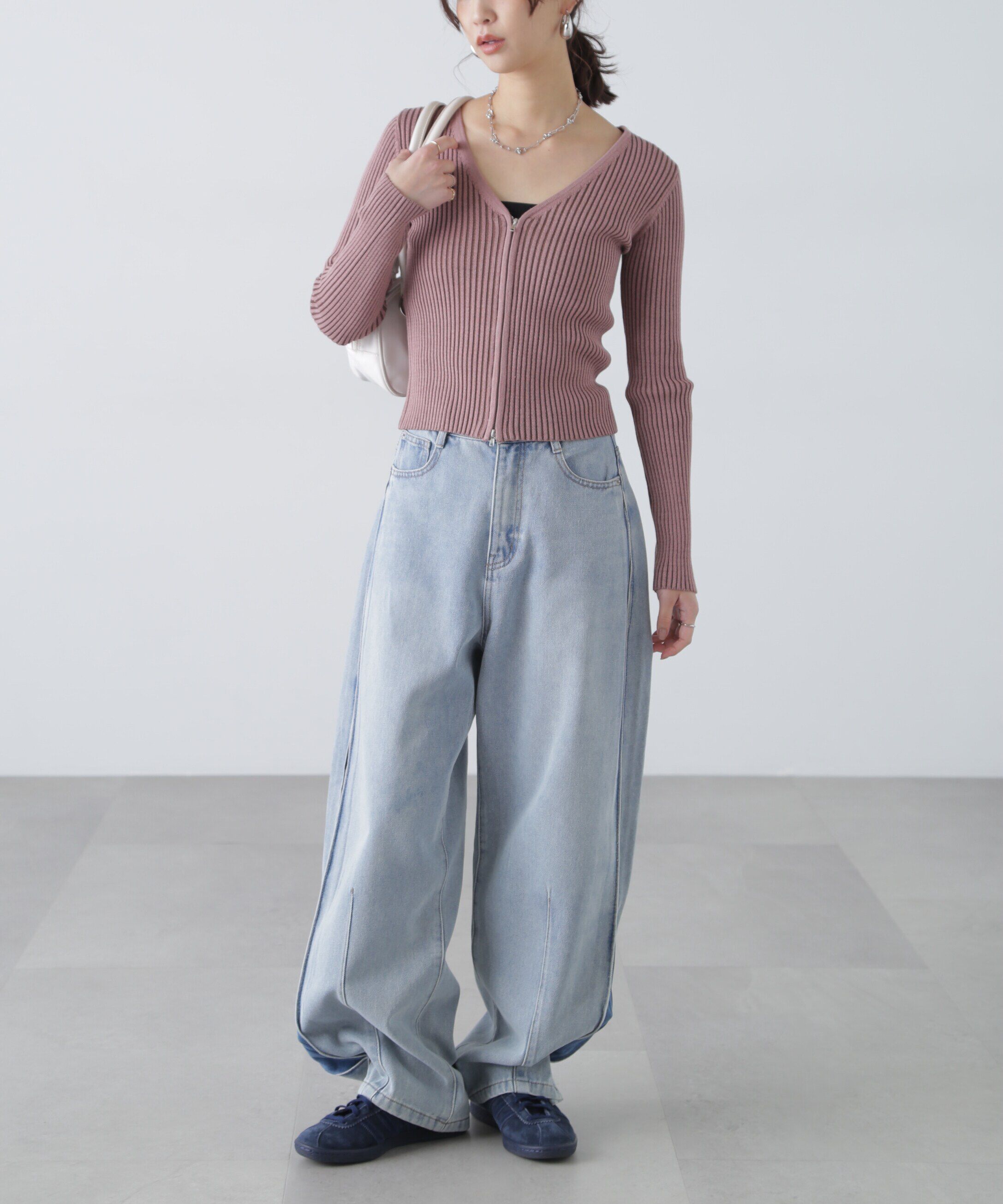  「フロントジップリブVネックニット」|ニット・セーター|