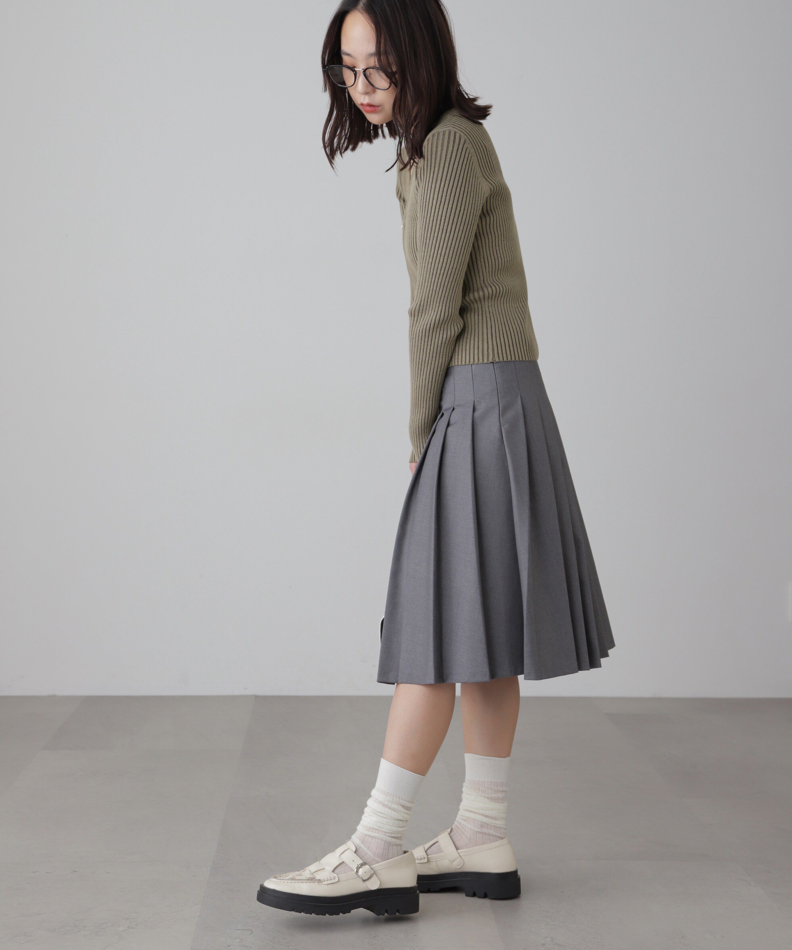  「フロントジップリブVネックニット」|ニット・セーター|