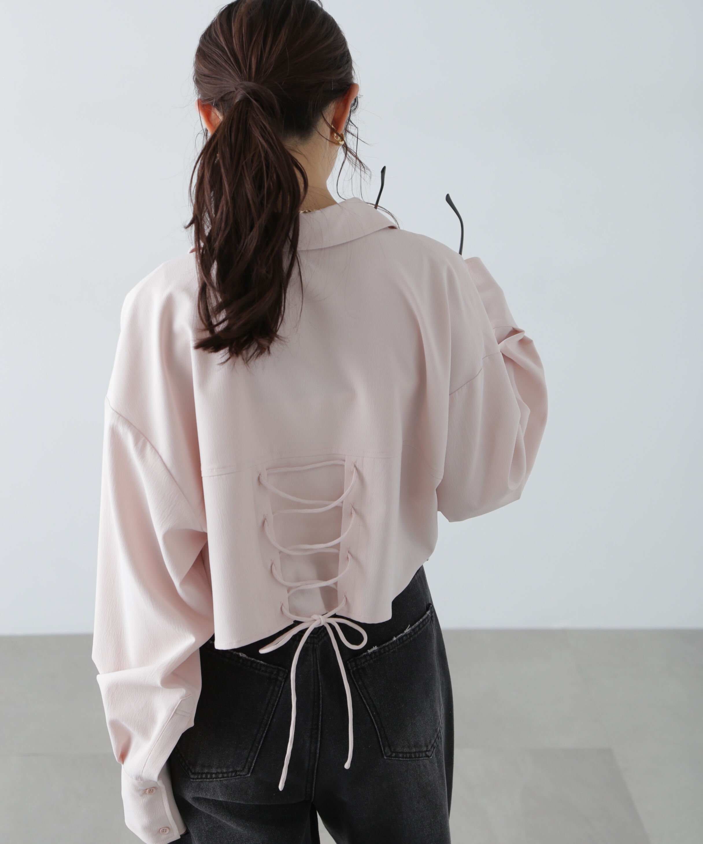  「バックレースアップショート丈シャツ」|シャツ・ブラウス|