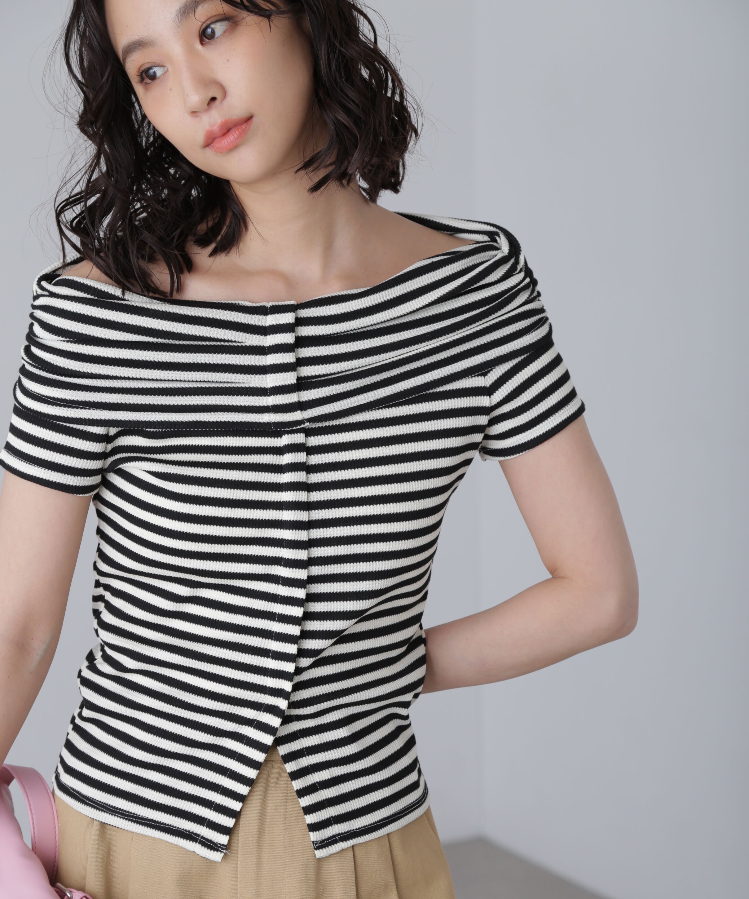  「オフショルフレンチスリーブ前スリットカットソー」|Tシャツ・カットソー|