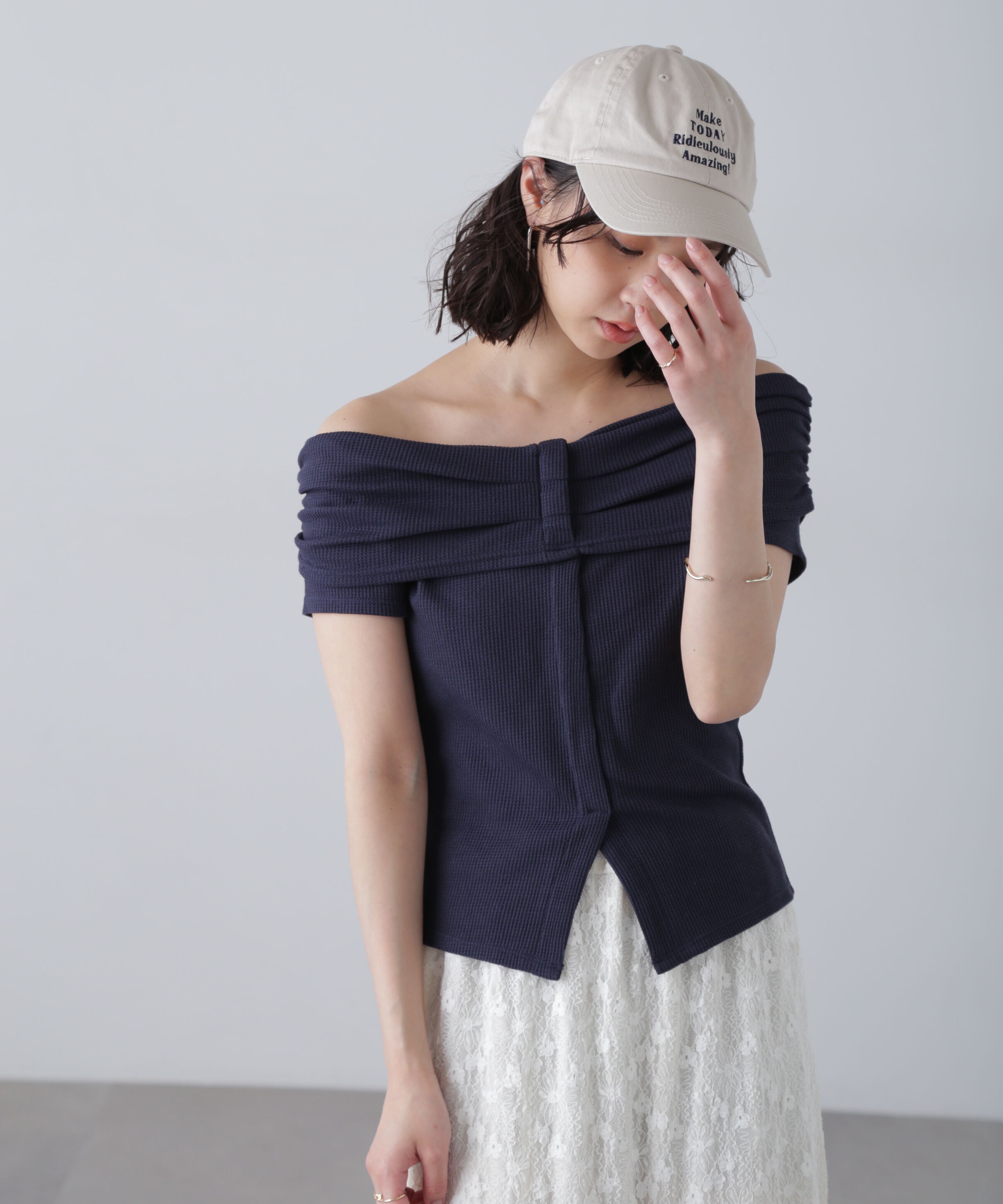  「オフショルフレンチスリーブ前スリットカットソー」|Tシャツ・カットソー|