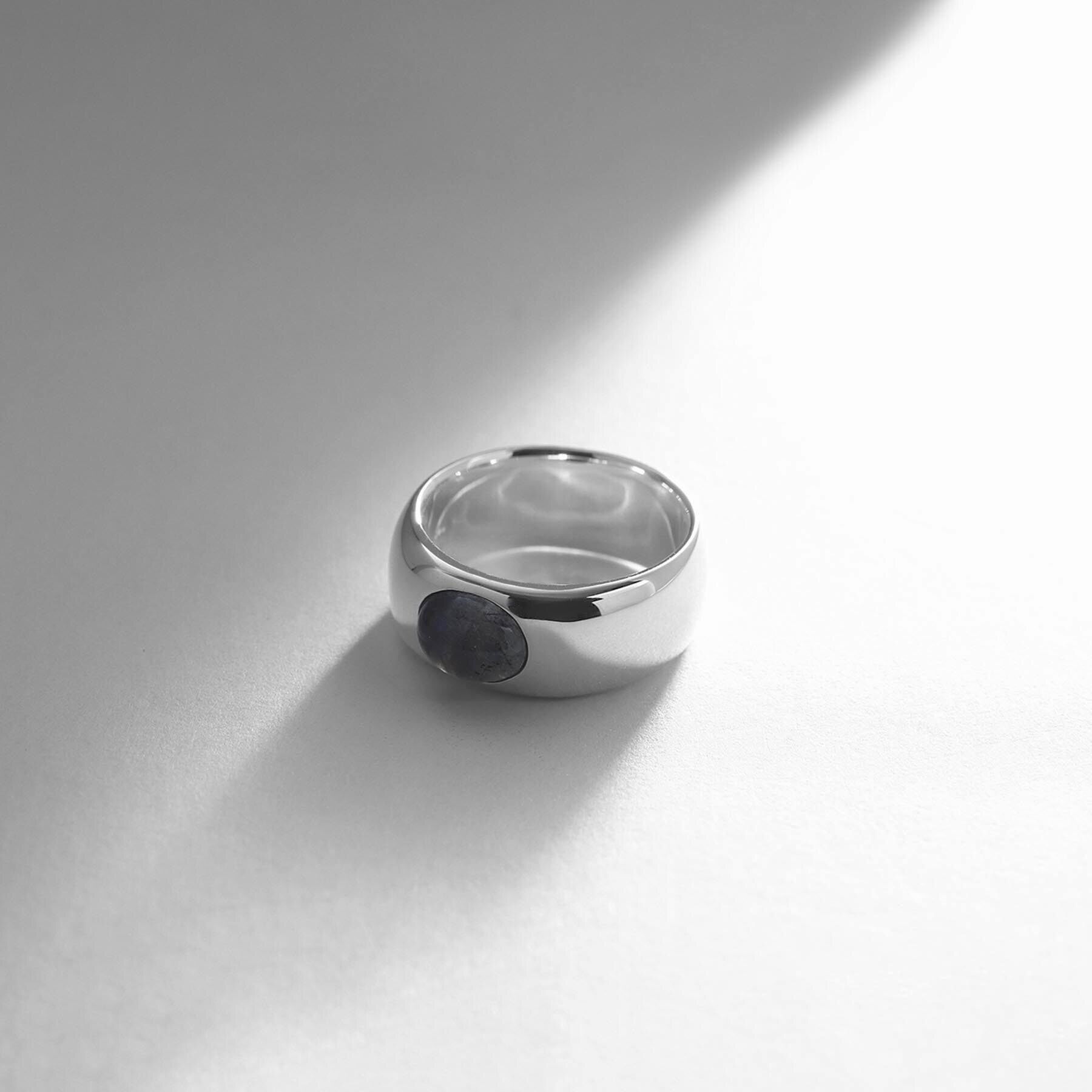 COCOSHNIK ONKITSCH「シルバー カラーストーン（ブラックラブラドライト）ワイドリング」|リング|シルバー(622)