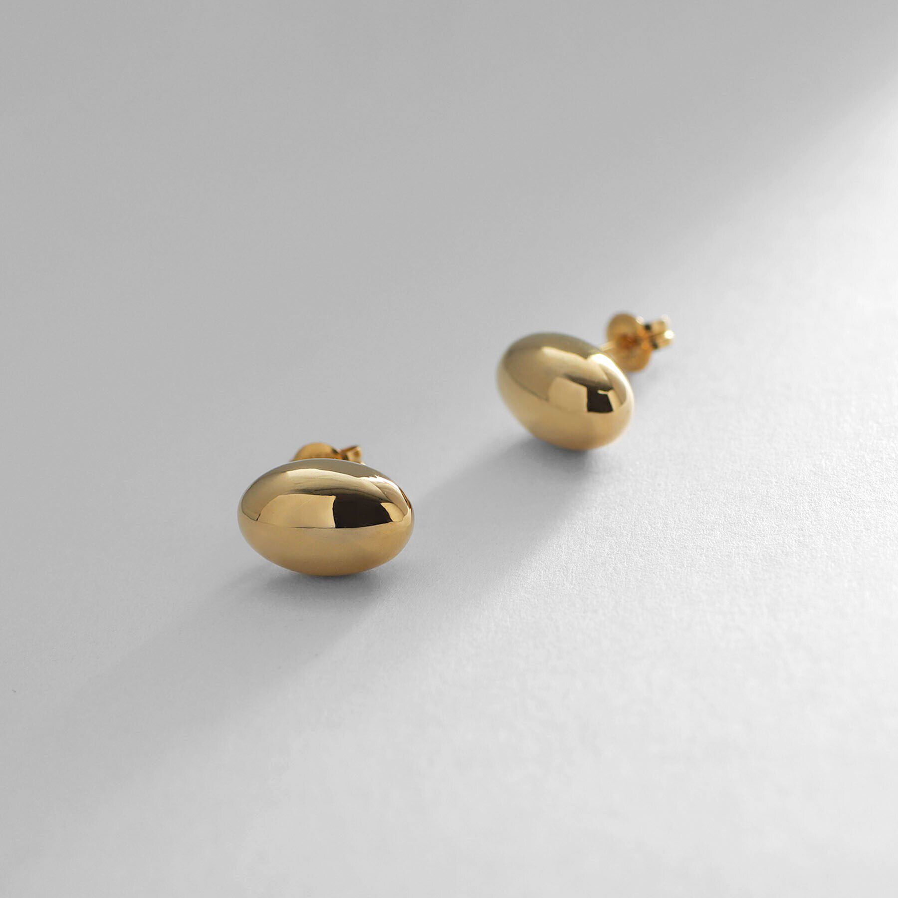 COCOSHNIK ONKITSCH「シルバー オーバルモチーフ スタッドピアス GP」|ピアス|ゴールド(600)