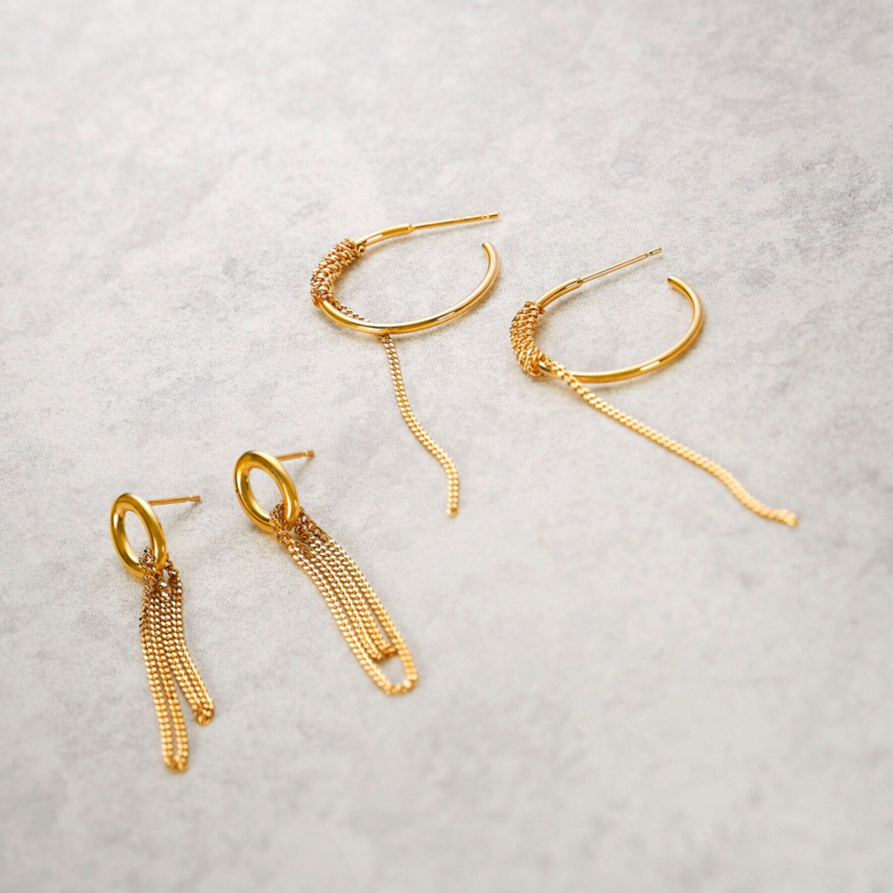 COCOSHNIK「K10中空フープラップチェーン スタッドピアス」|ピアス|