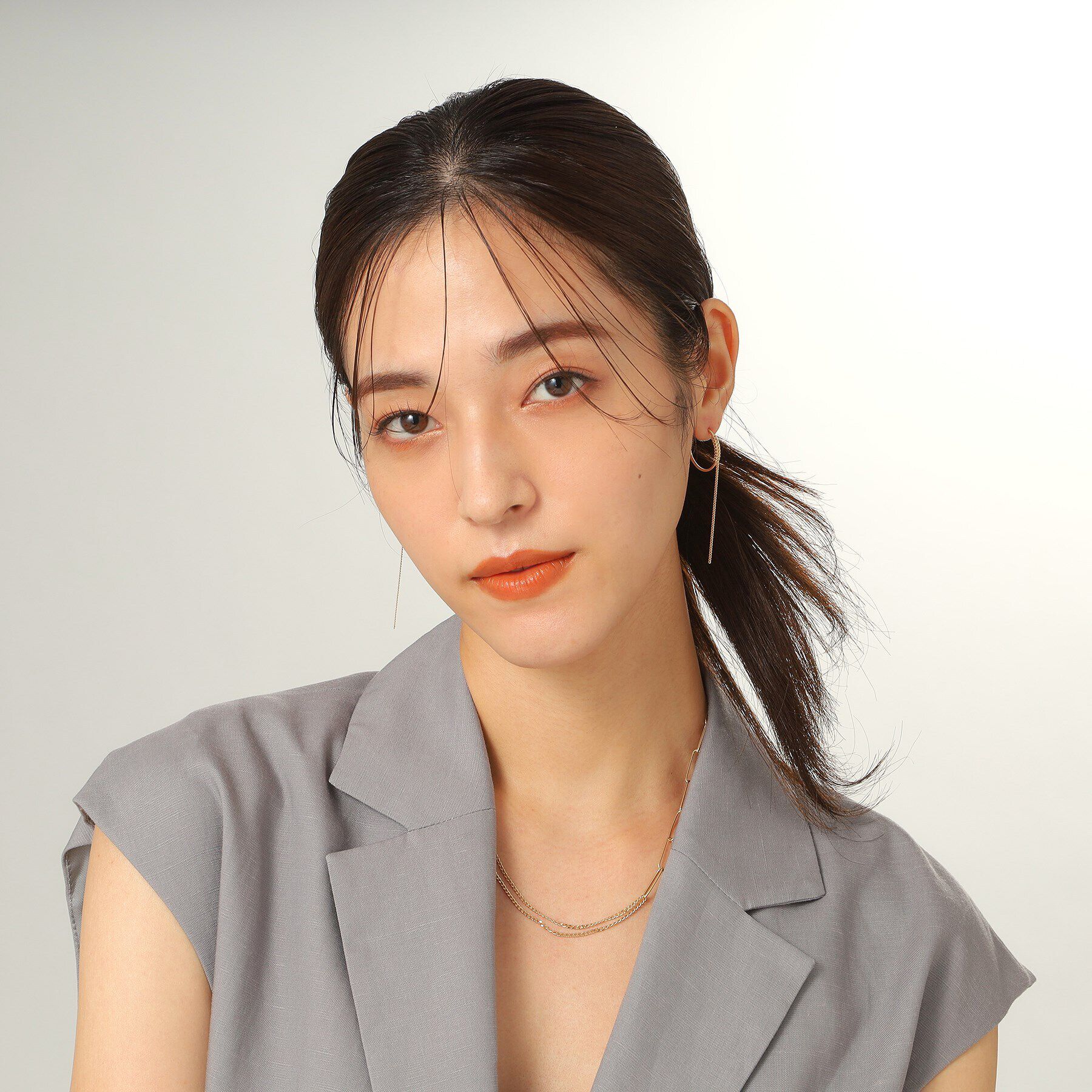 COCOSHNIK「K10中空フープラップチェーン スタッドピアス」|ピアス|