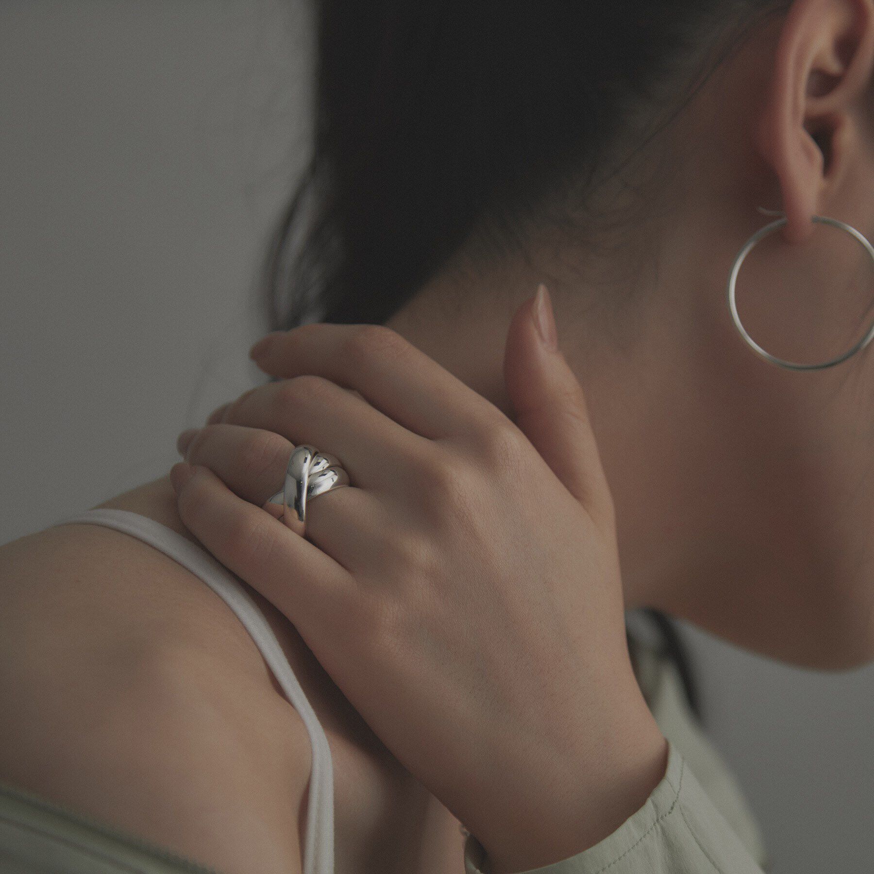 COCOSHNIK ONKITSCH「シルバー ボリュームリング ドームトリプル リング」|リング|