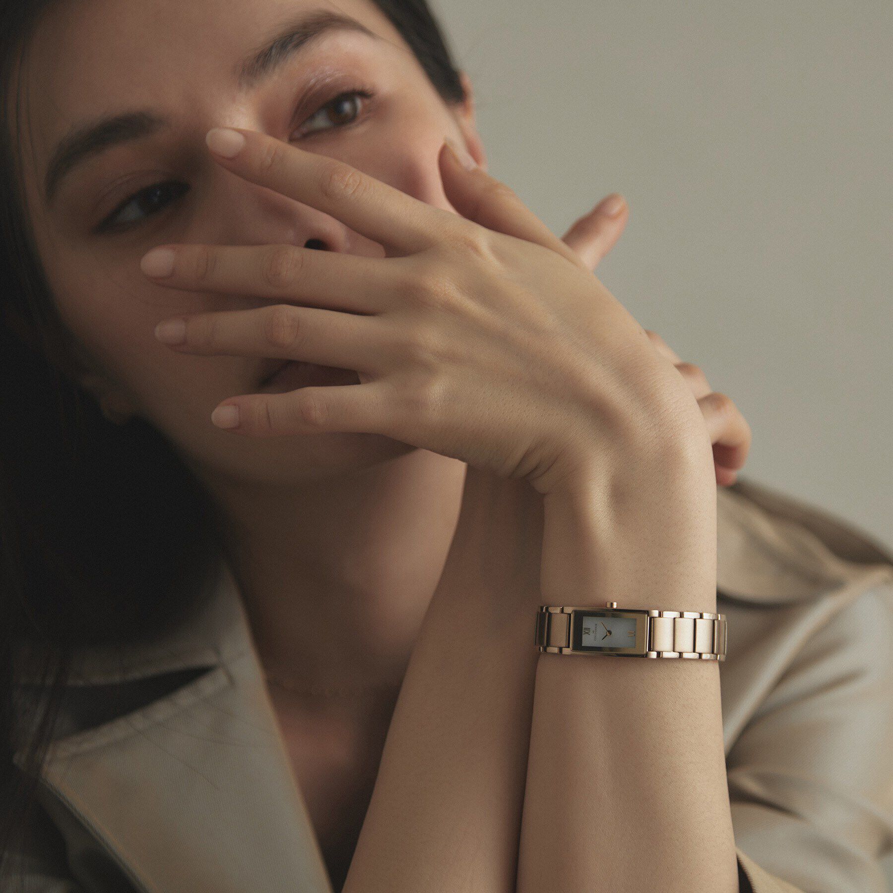 COCOSHNIK「RGスクエア3連バンド ウォッチ（ホワイト旭光）」|腕時計|