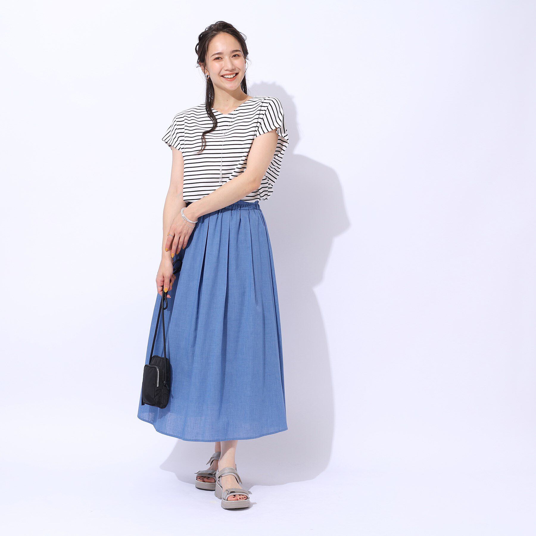 SHOO･LA･RUE「上品な女性らしさを演出　すっきり魅せるVネックトップス」|Tシャツ・カットソー|