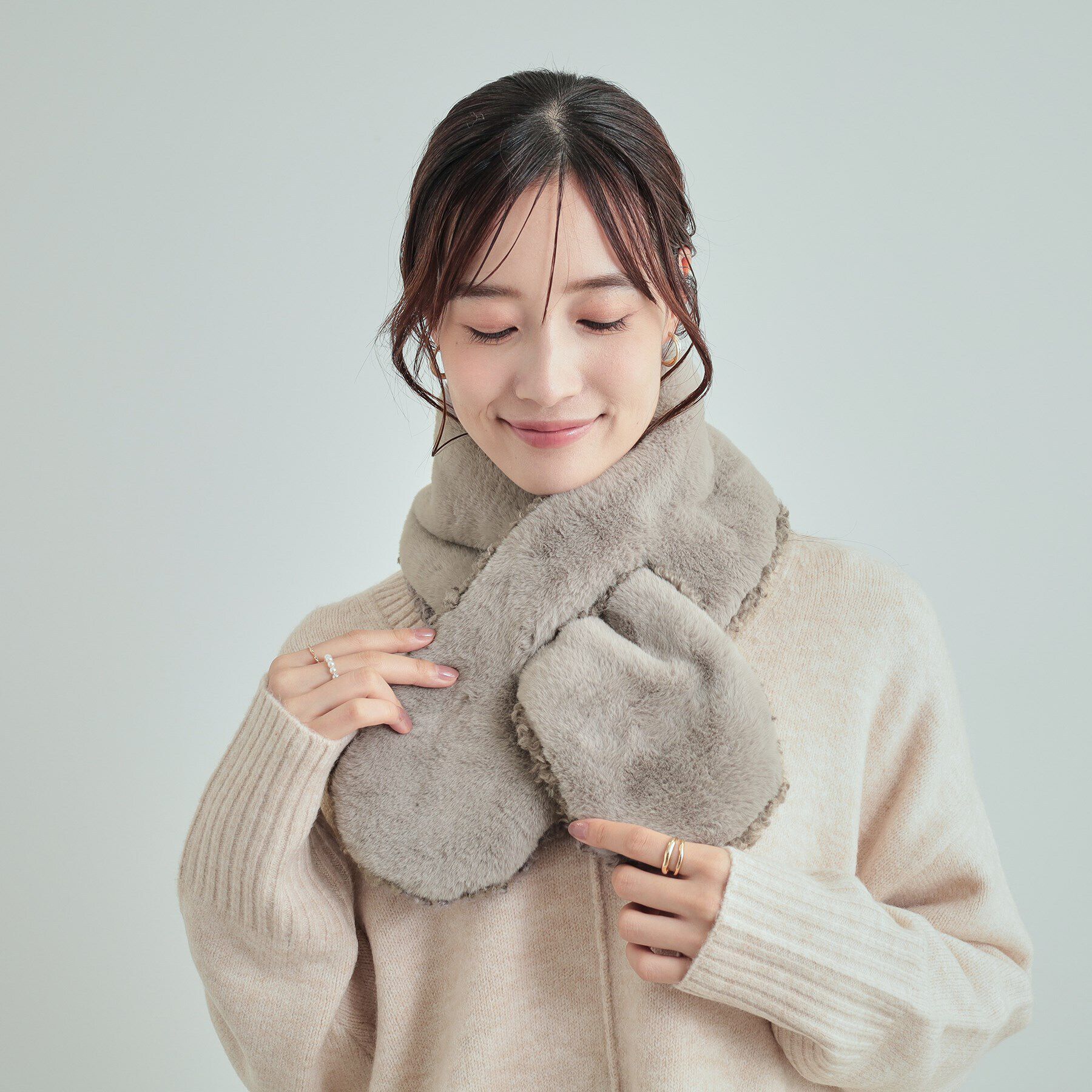 SHOO･LA･RUE「【リバーシブル】カジュアルにもフェミニンにも ボア&times;ファーティペット」|ストール|