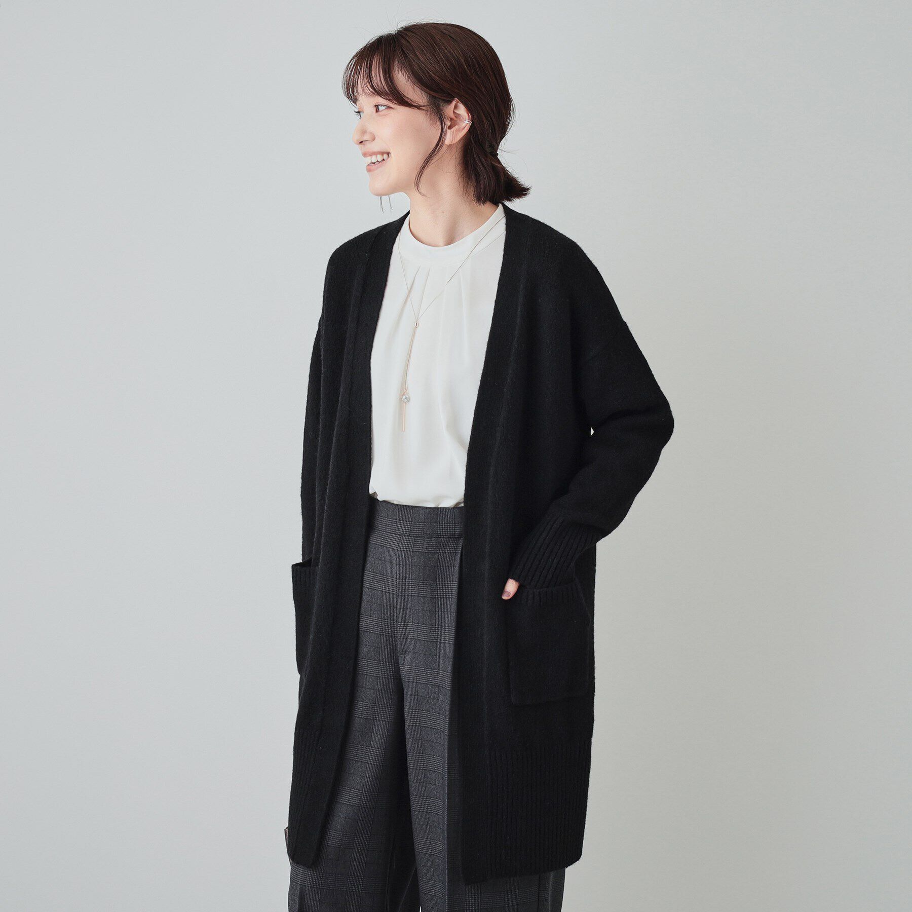 SHOO･LA･RUE「【S-LL】Iラインですっきり見え ふわふわトッパーカーディガン」|カーディガン|ブラック(019)