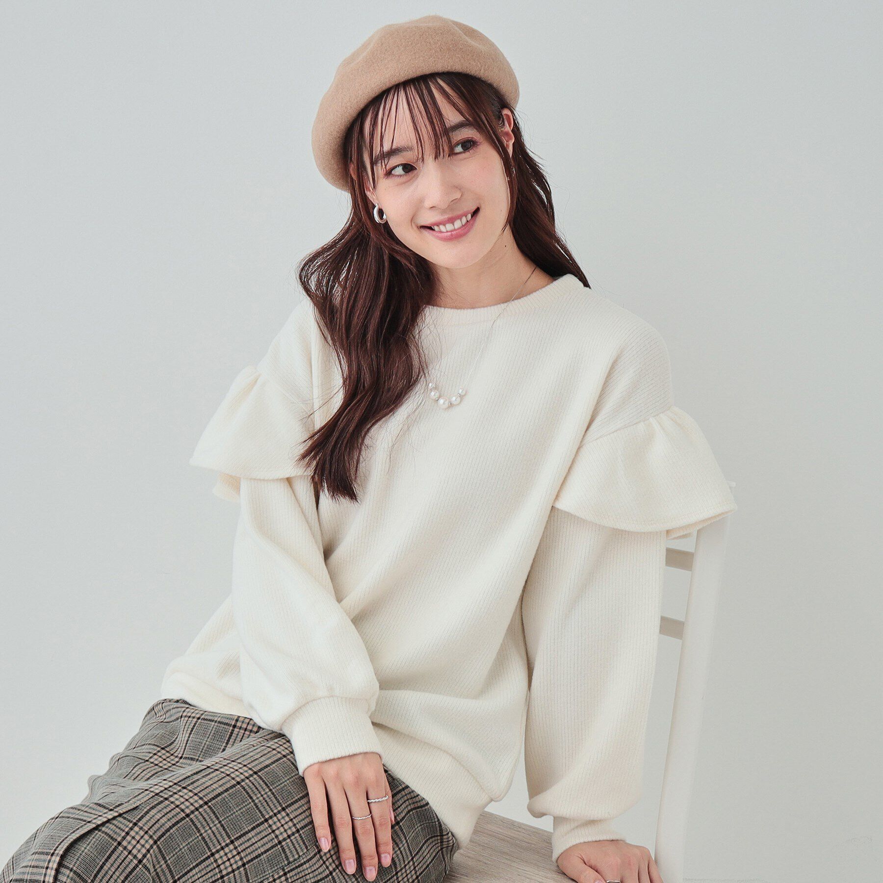 SHOO･LA･RUE「【S-LL】一枚で決まる ふんわり微起毛 フリル袖トップス」|Tシャツ・カットソー|アイボリー(004)