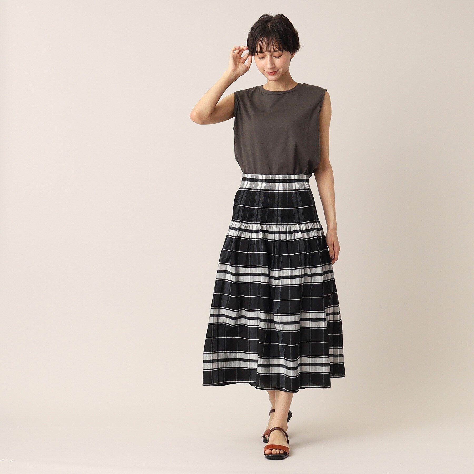 Dessin「【ウエストゴム・洗える】リバーシブルシャーリングスカート」|スカート|