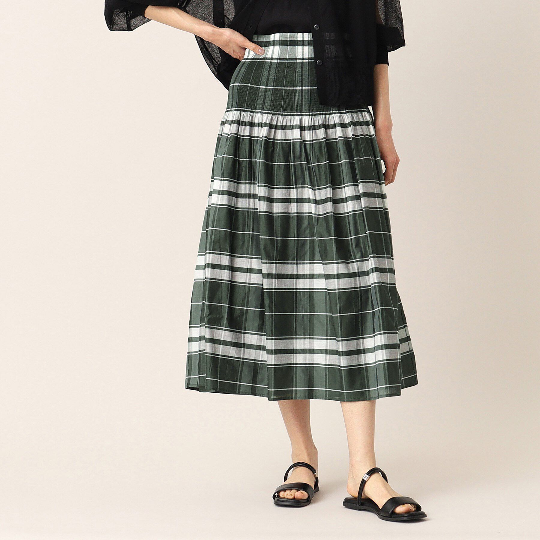 Dessin「【ウエストゴム・洗える】リバーシブルシャーリングスカート」|スカート|カーキ(228)