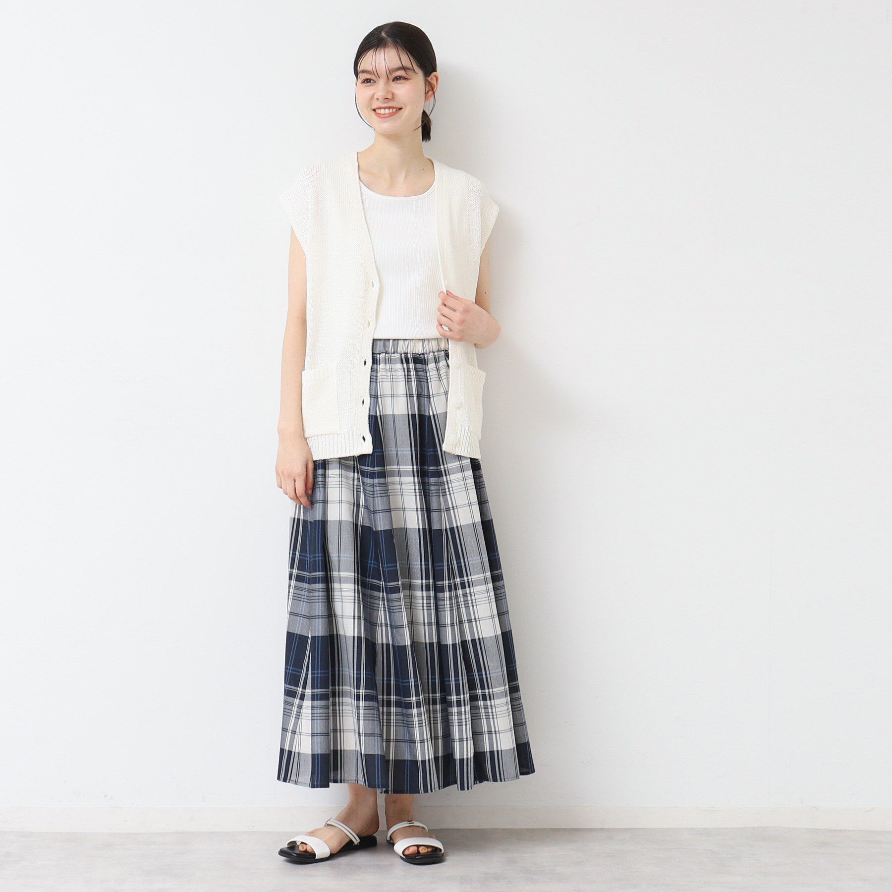 Dessin「【日本製】ボタン付きニットベスト」|ベスト・ジレ|