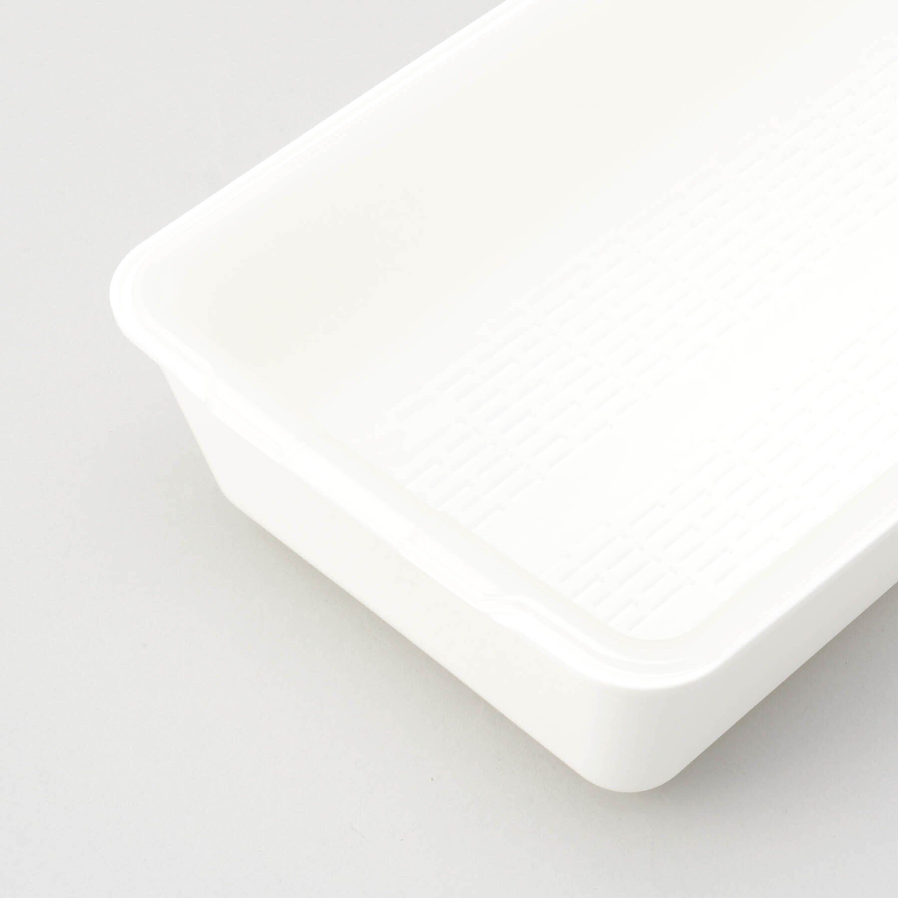 212 KITCHEN STORE「楽ック豆腐トレー付き　盛り皿スリム」|食器・キッチングッズ|